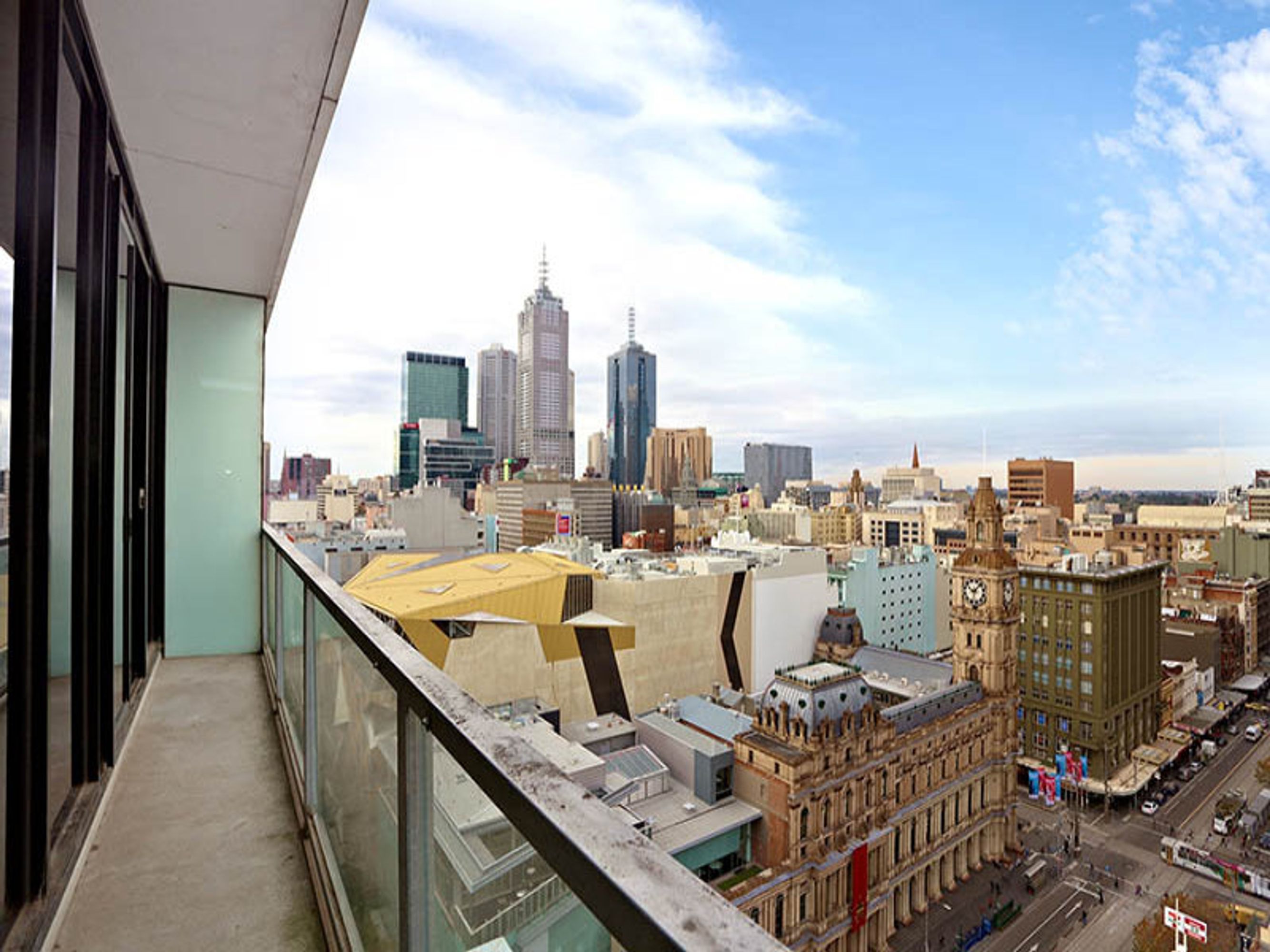 1506/225 Elizabeth Street, Melbourne - Thumbnail 2