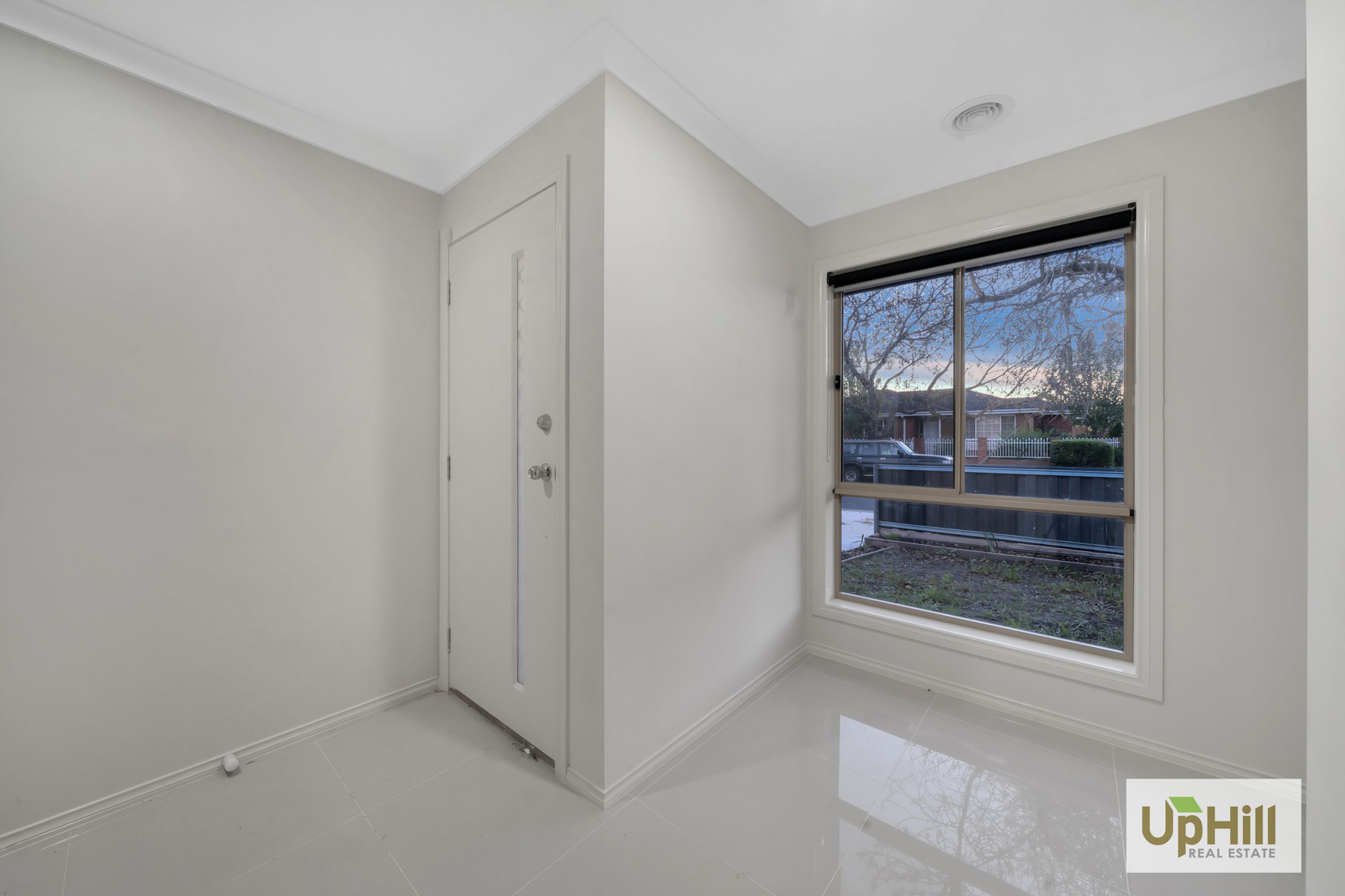 2D Henry street, Pakenham - Thumbnail 2