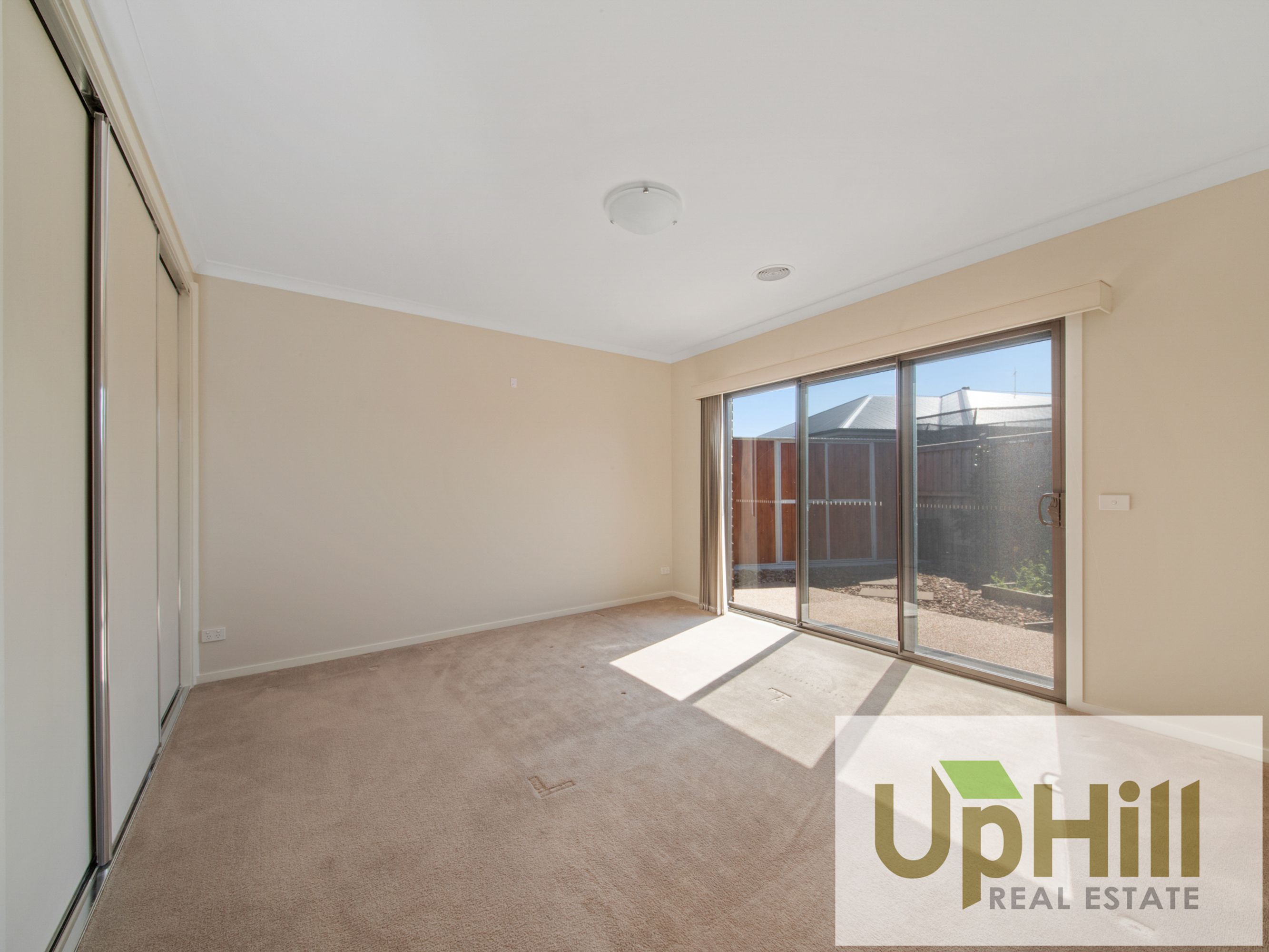 47 RIVERSTONE BOULEVARD, Clyde North - Thumbnail 7