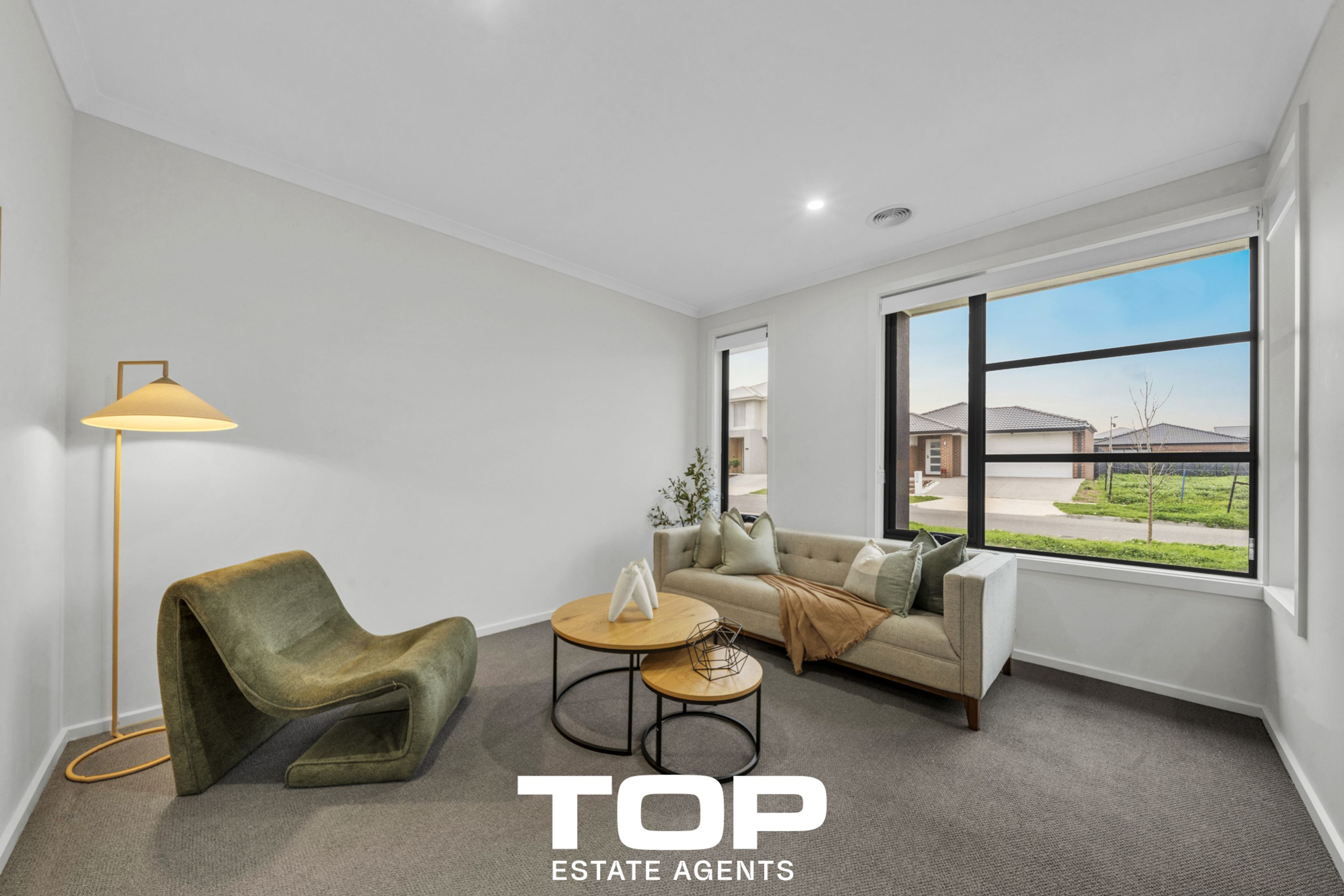 44 Thicket Loop, Clyde North - Thumbnail 4