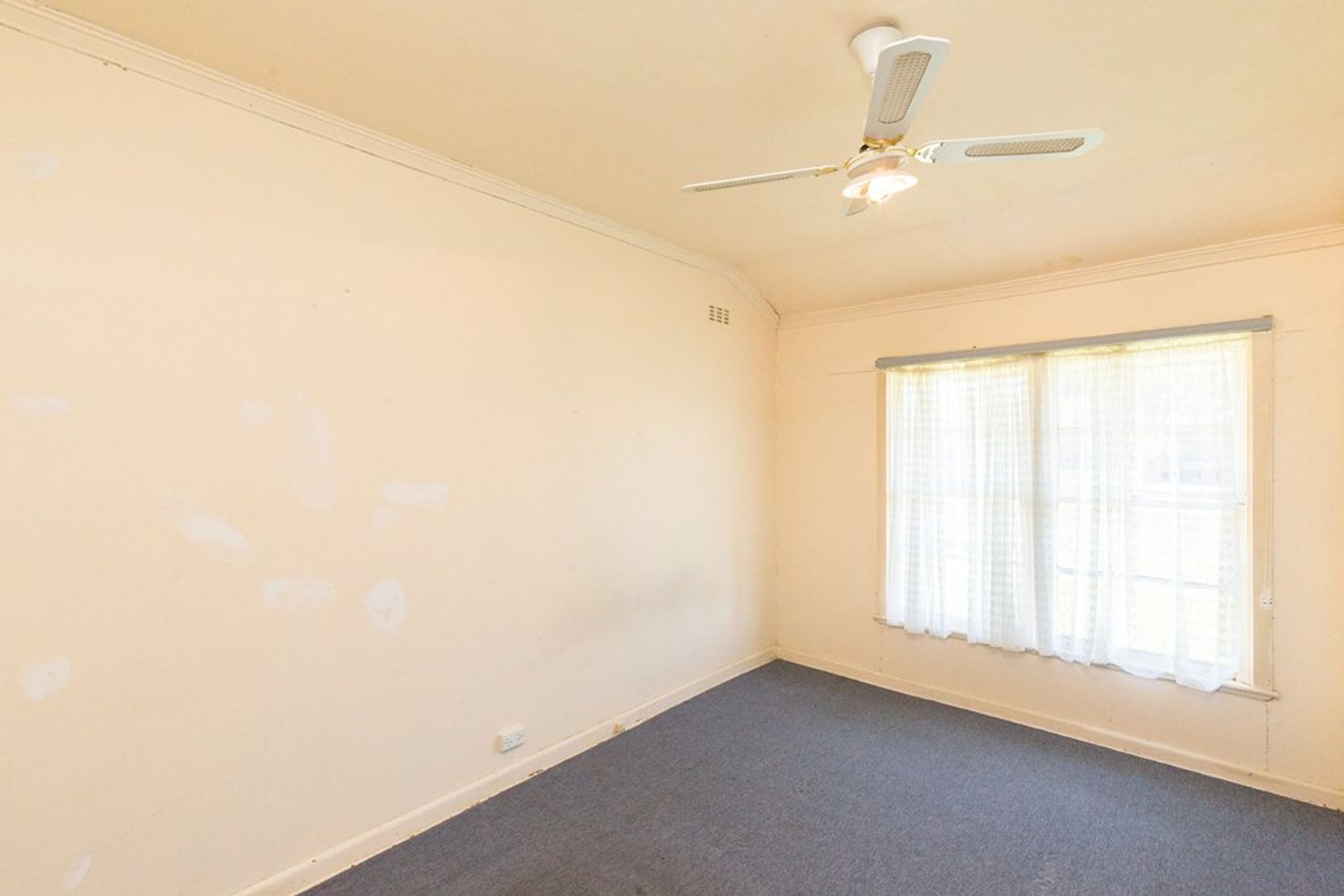 12 Churchill Road, Horsham VIC 3400, Horsham - Thumbnail 8