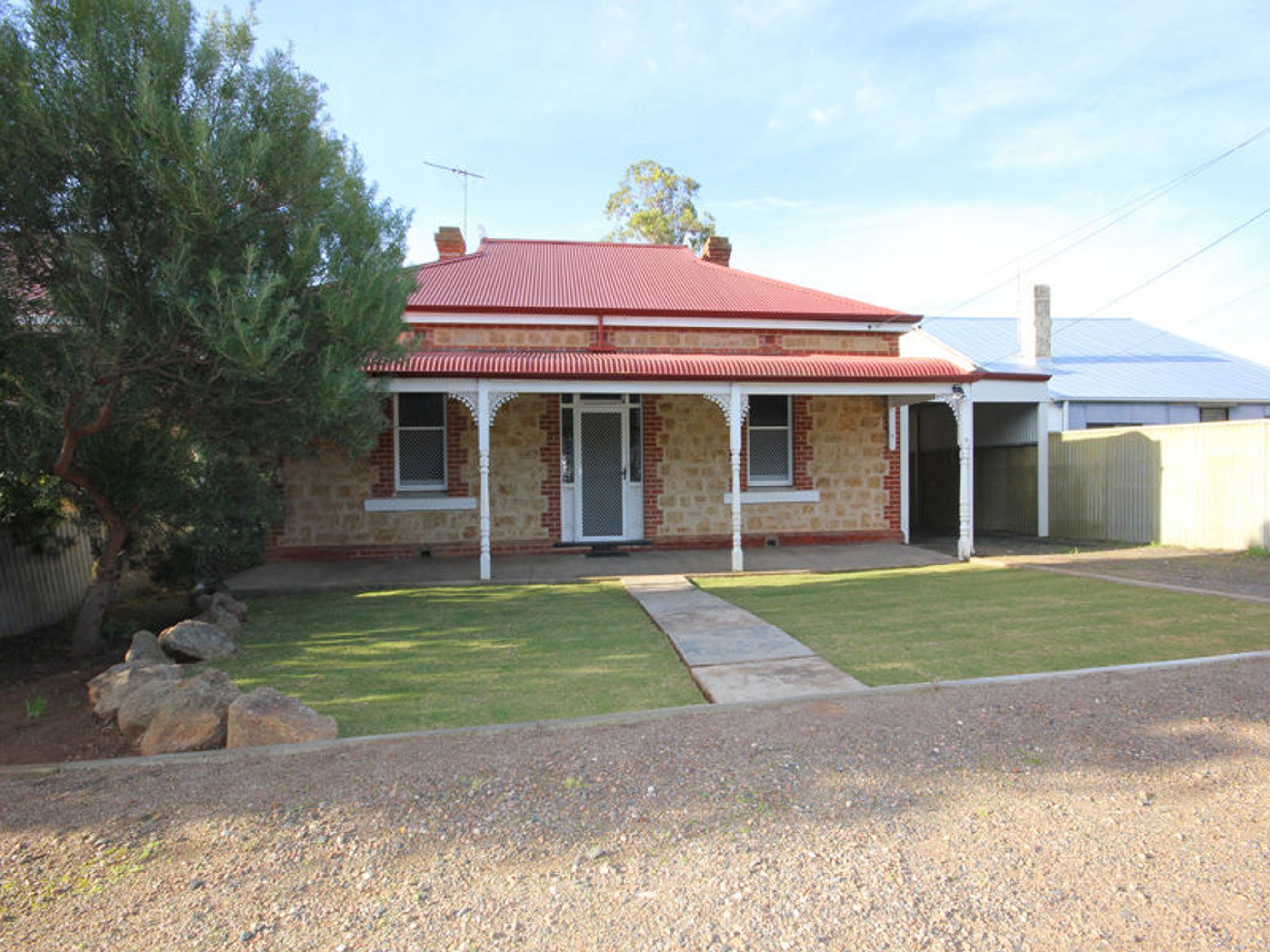 75 McHenry Street, Murray Bridge, SA 5253, Murray Bridge - Thumbnail 2