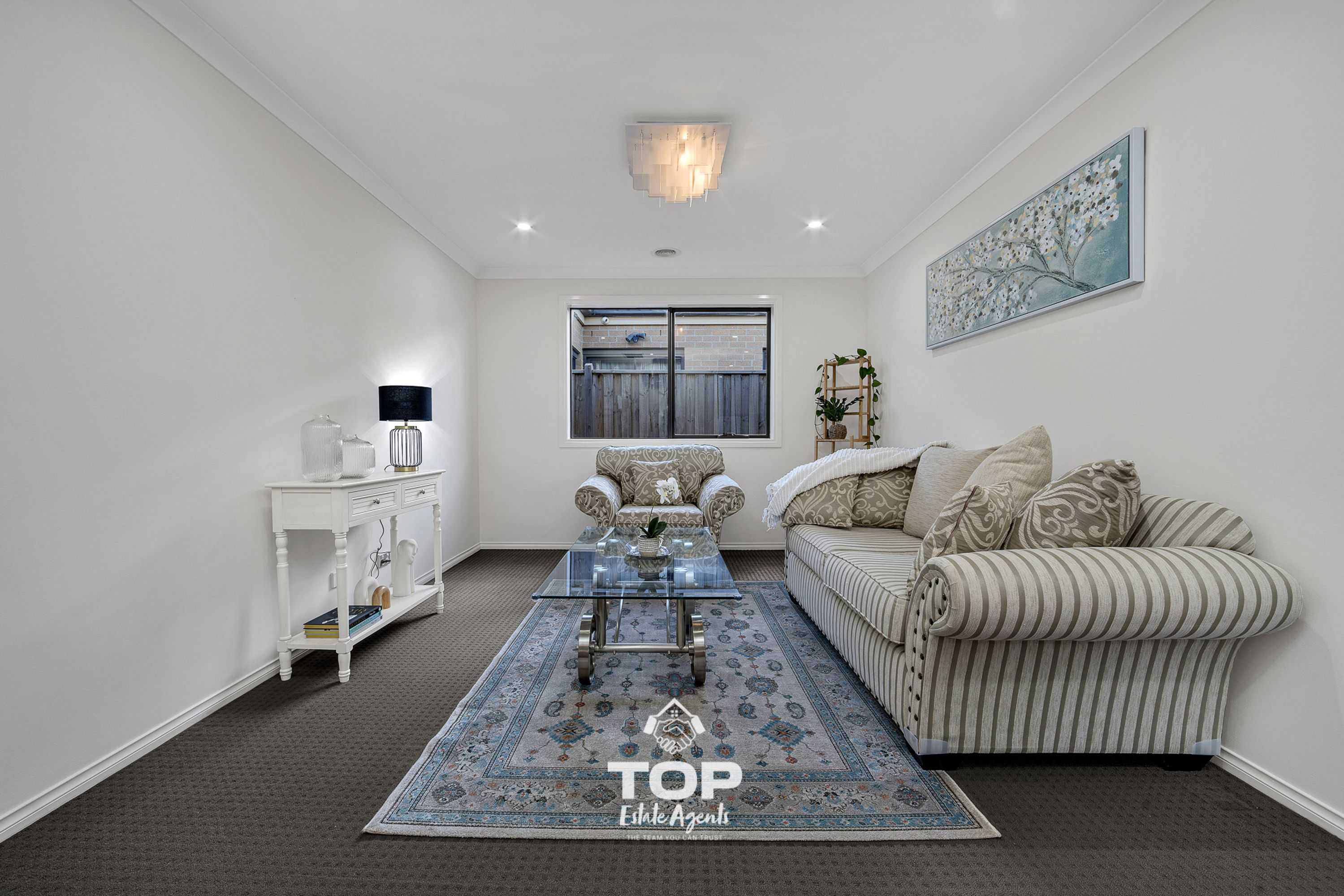 4 Lucknow Street, Cranbourne West - Thumbnail 2