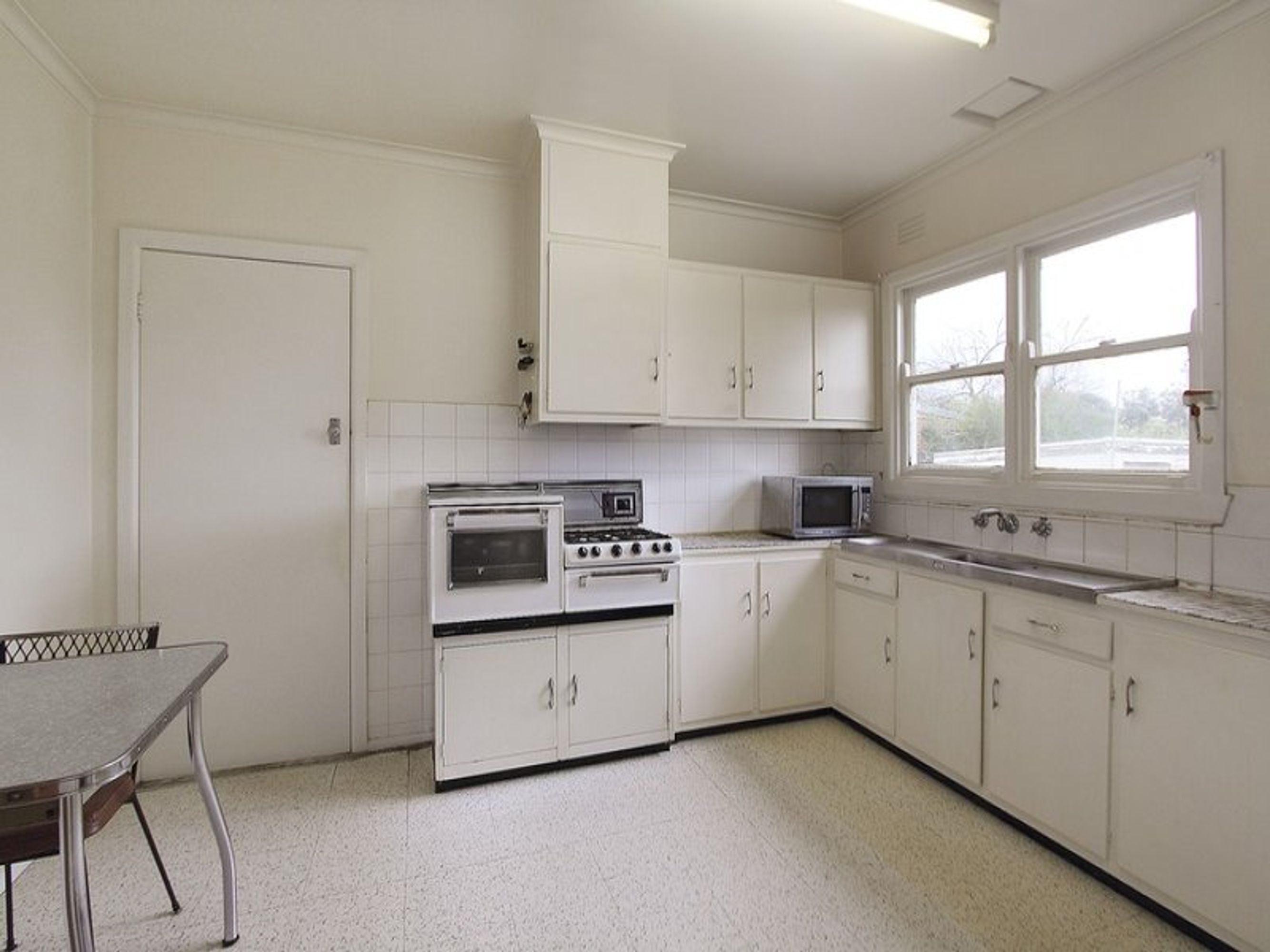 22 Charlton Street, Springvale - Thumbnail 3