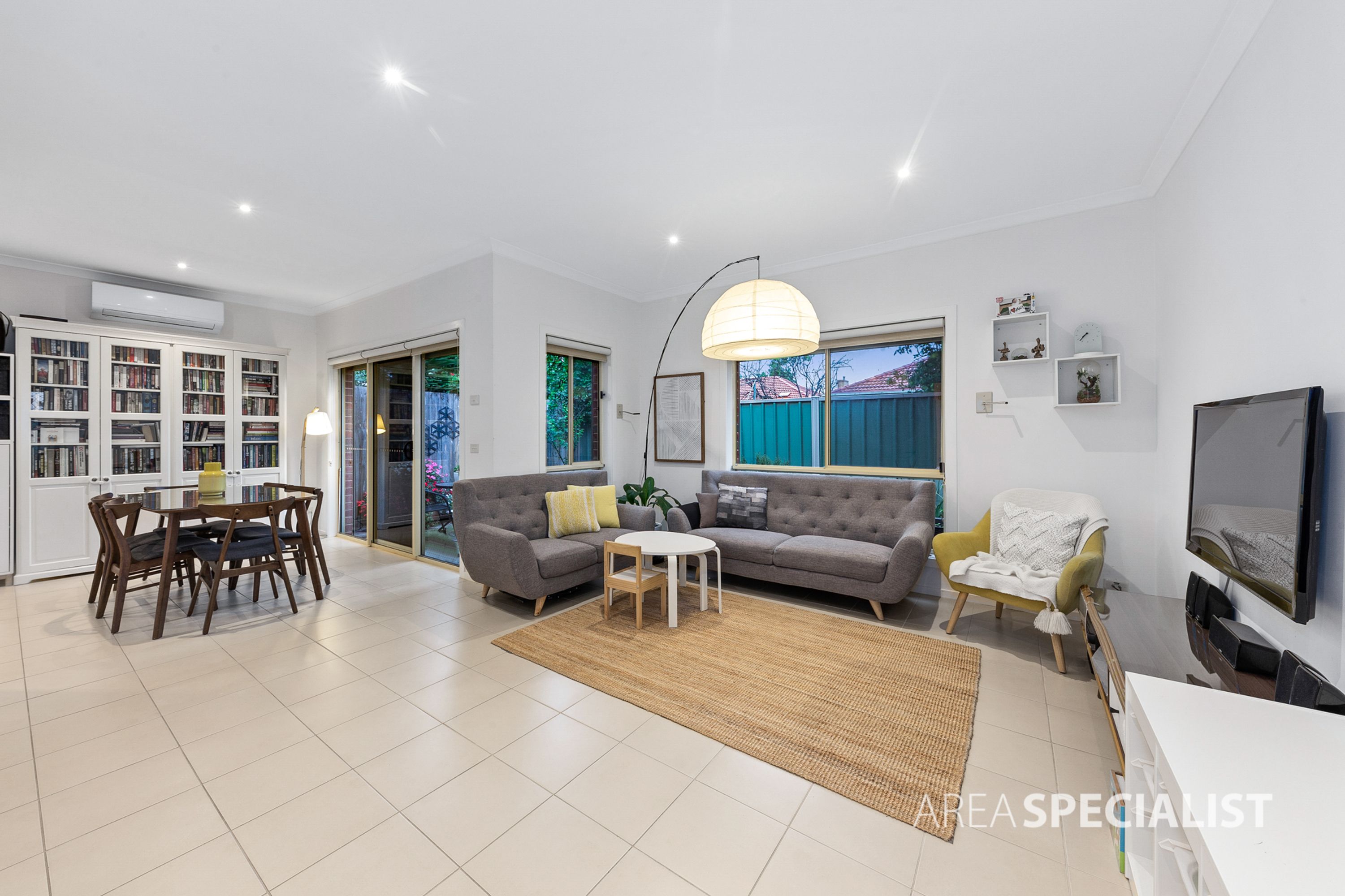 2/10 Agnes Street, St Albans VIC 3021, St Albans - Thumbnail 3