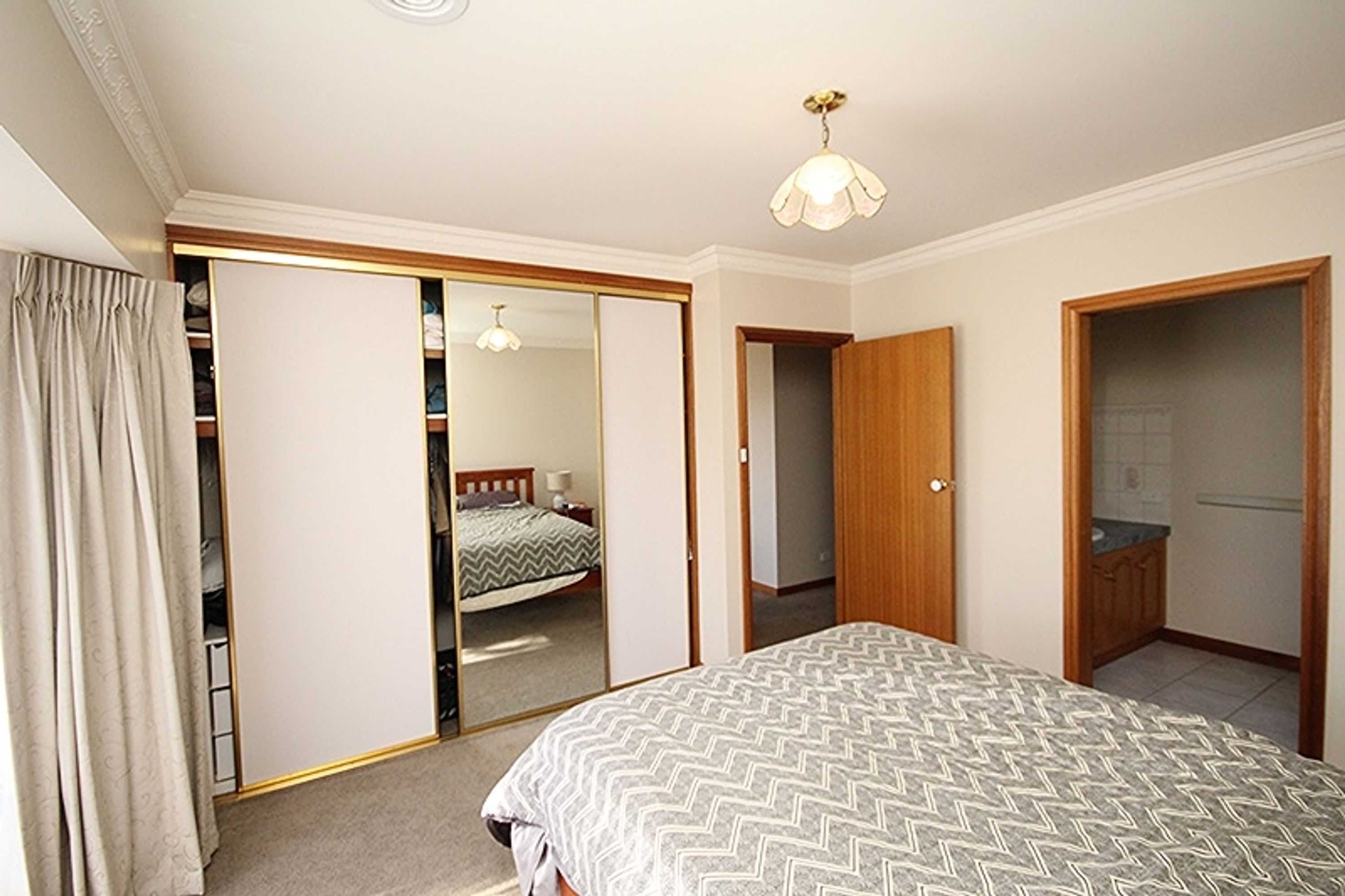 17 Penny Avenue, Horsham VIC 3400, Horsham - Thumbnail 2