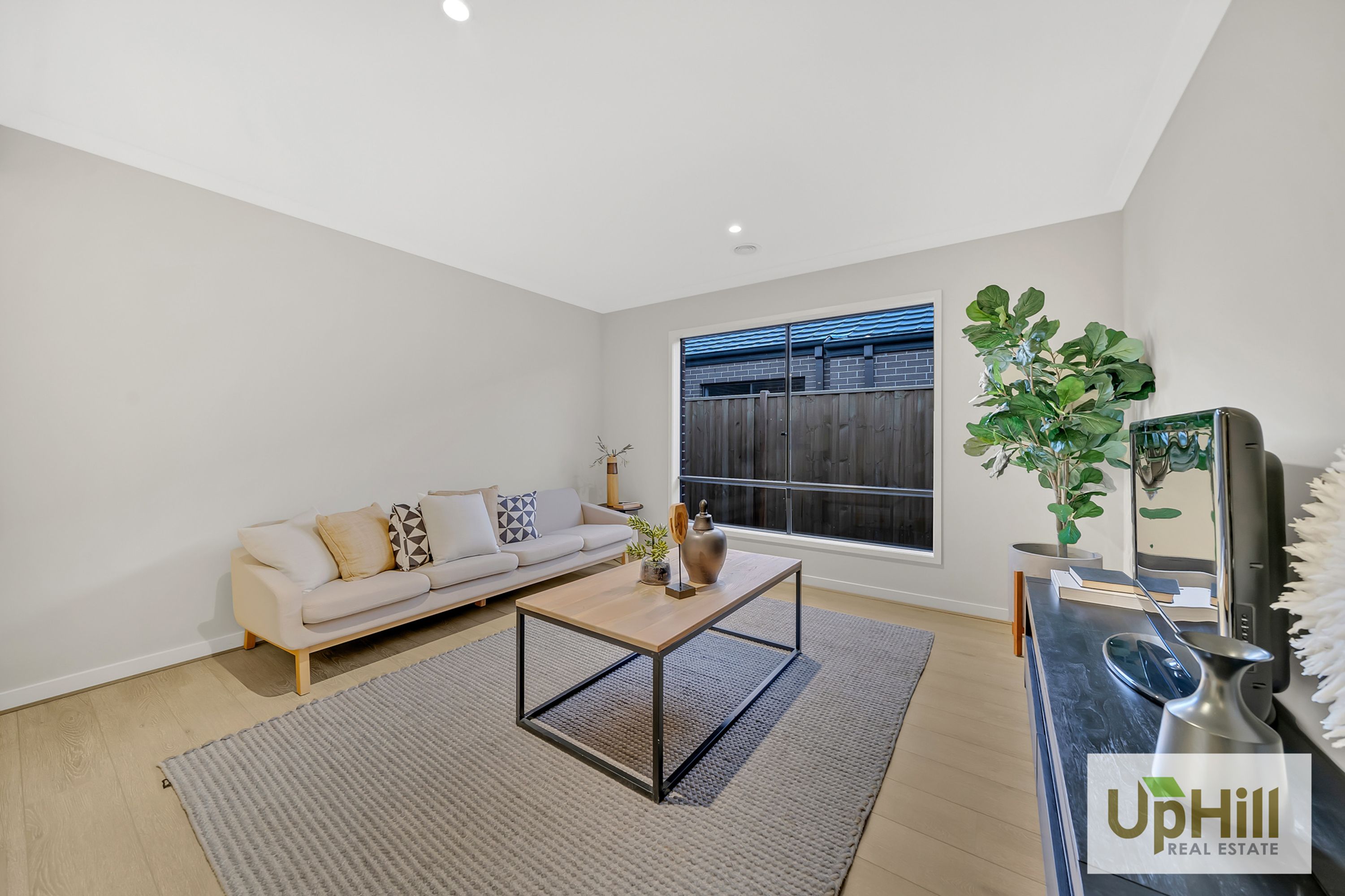 17 PABLO DRIVE, Clyde North - Thumbnail 3