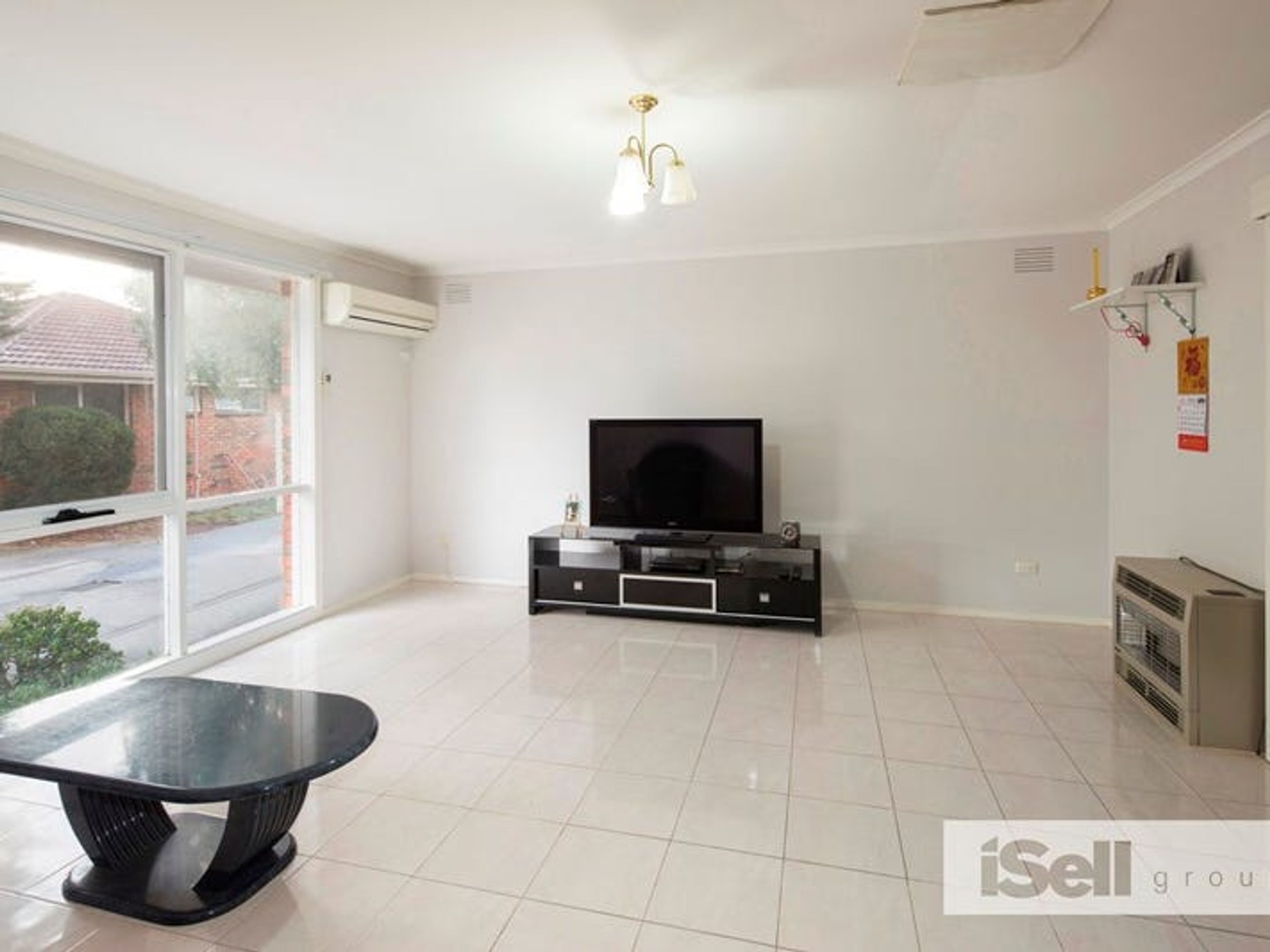 2/12-20 Bournemouth Avenue, Springvale - Thumbnail 2