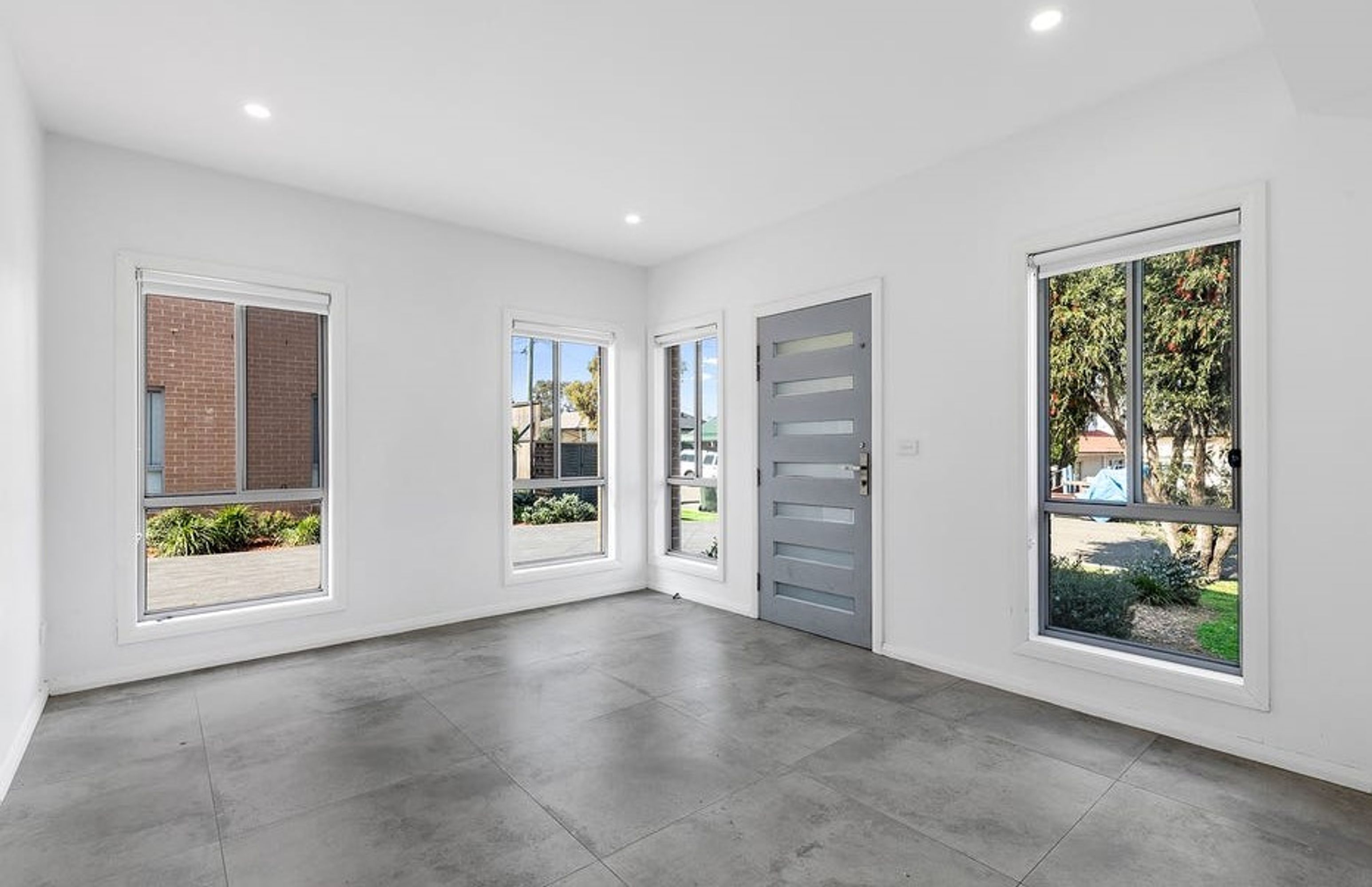 8/11-13 Marsh Parade, Casula - Thumbnail 2