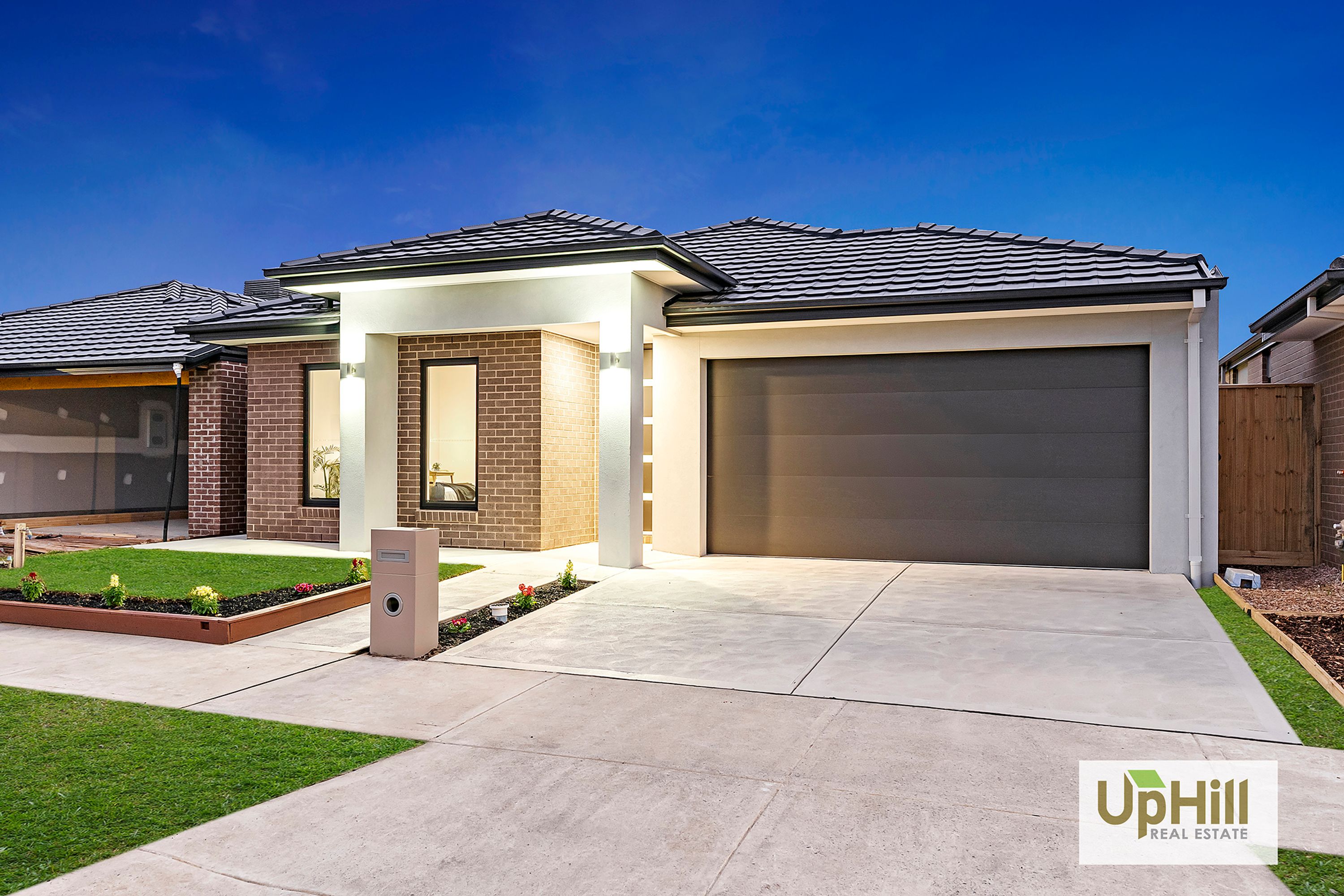 29 Tesaluke Avenue, Clyde North - Thumbnail 2