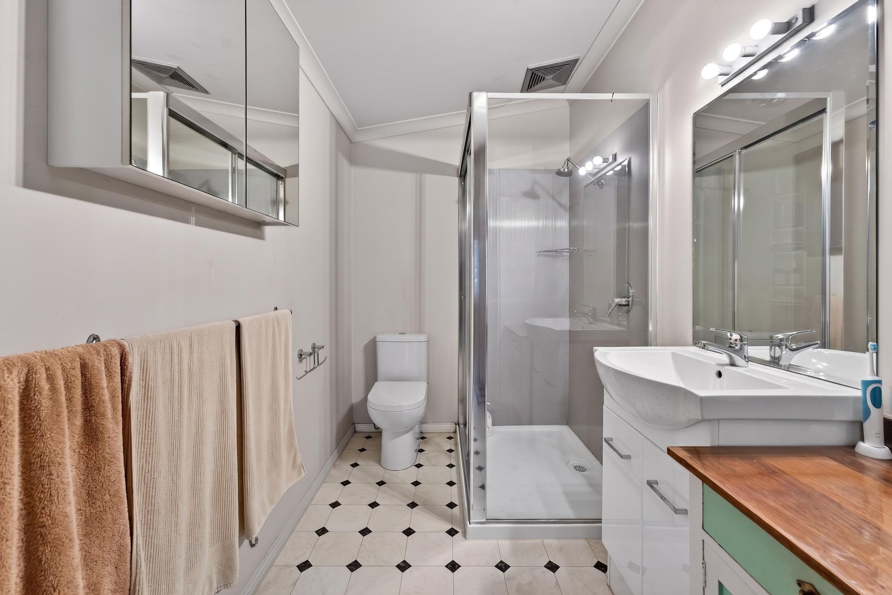 9 Parsonage Grove, Eaglehawk, Eaglehawk - Thumbnail 7