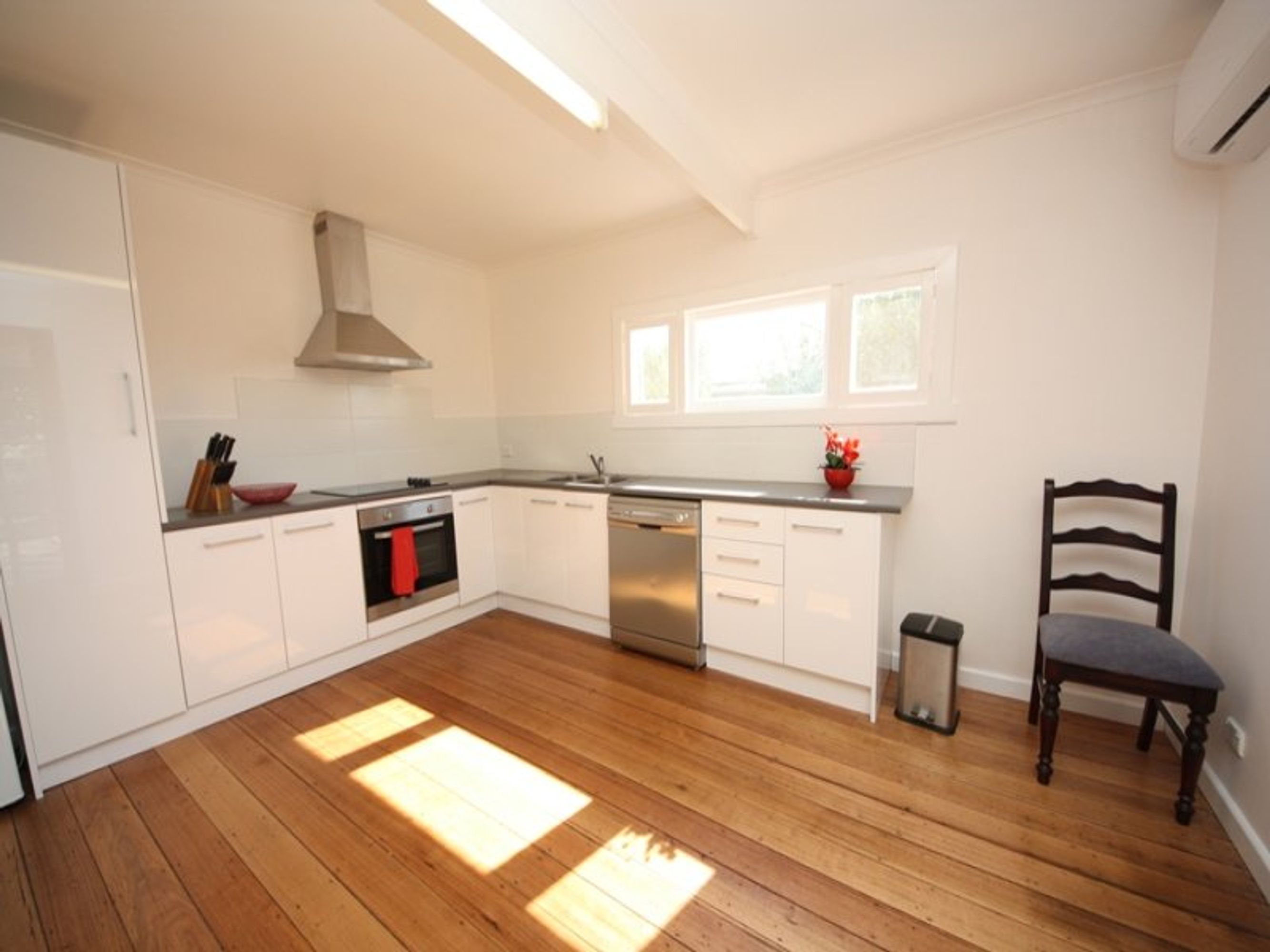 9 Tena Avenue, Horsham VIC 3400, Horsham - Thumbnail 5