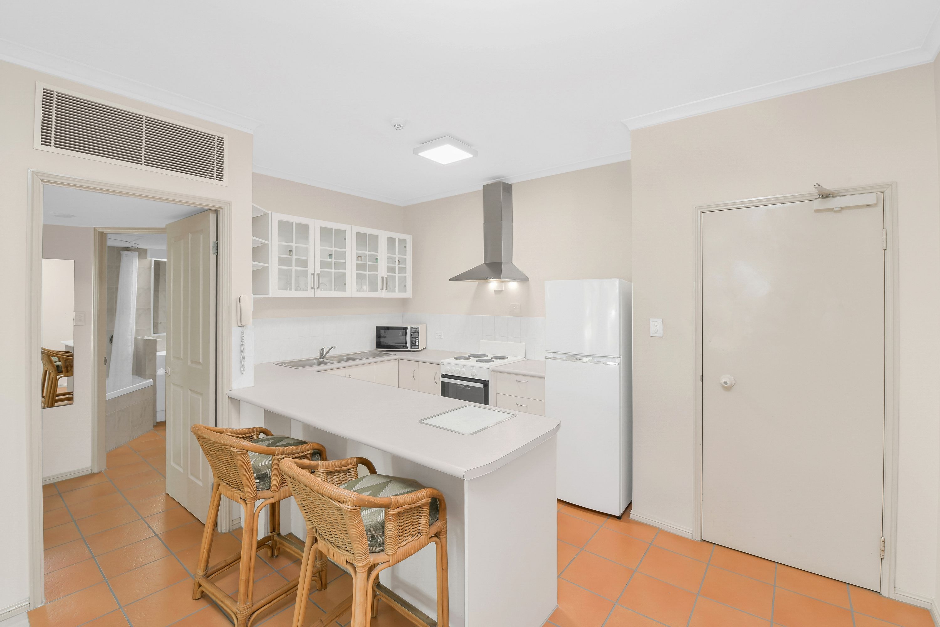 7/294-298 Sheridan Street, Cairns North - Thumbnail 3