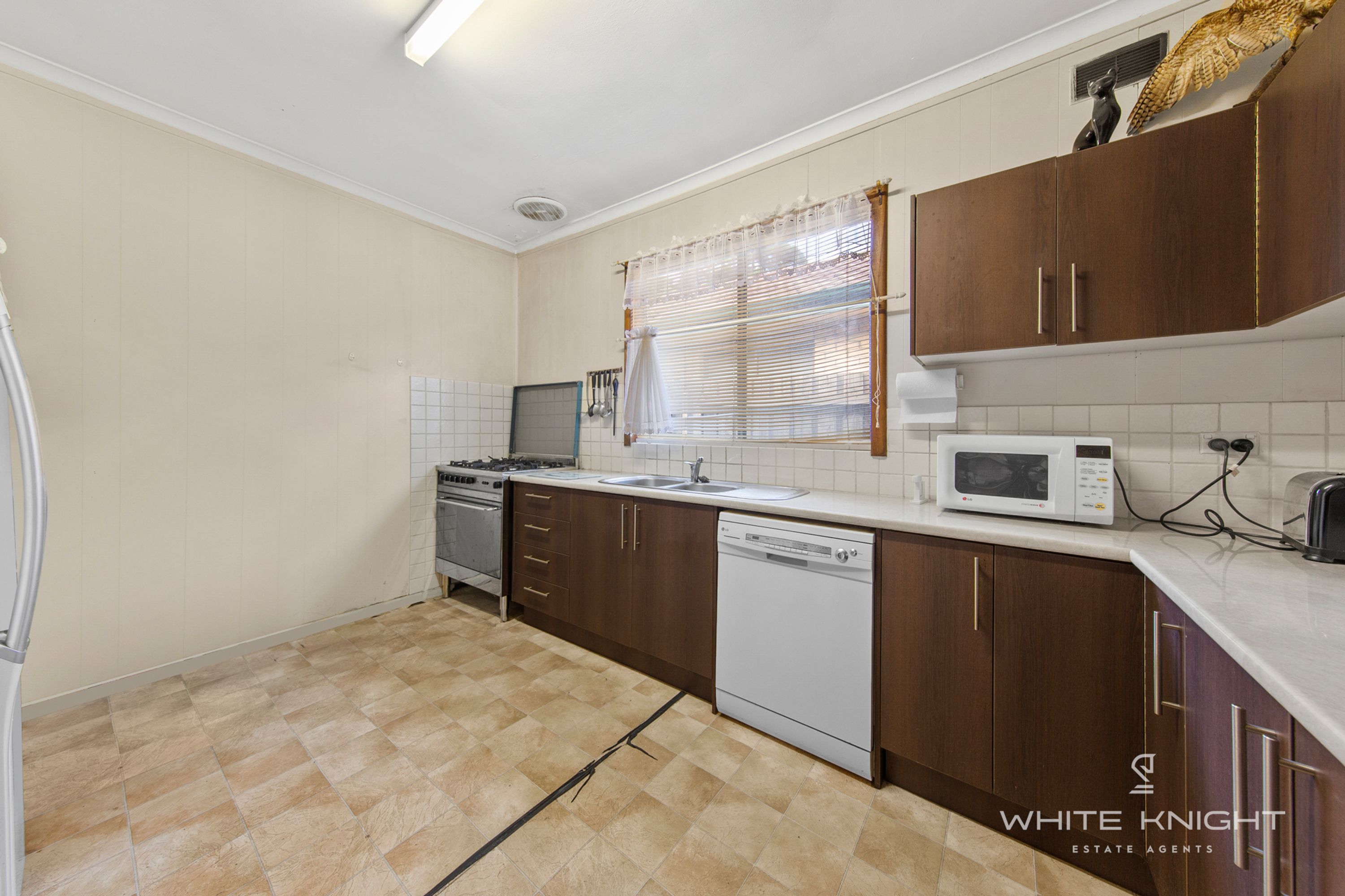 49 Dunkeld Avenue, Sunshine North VIC 3020, Sunshine North - Thumbnail 6