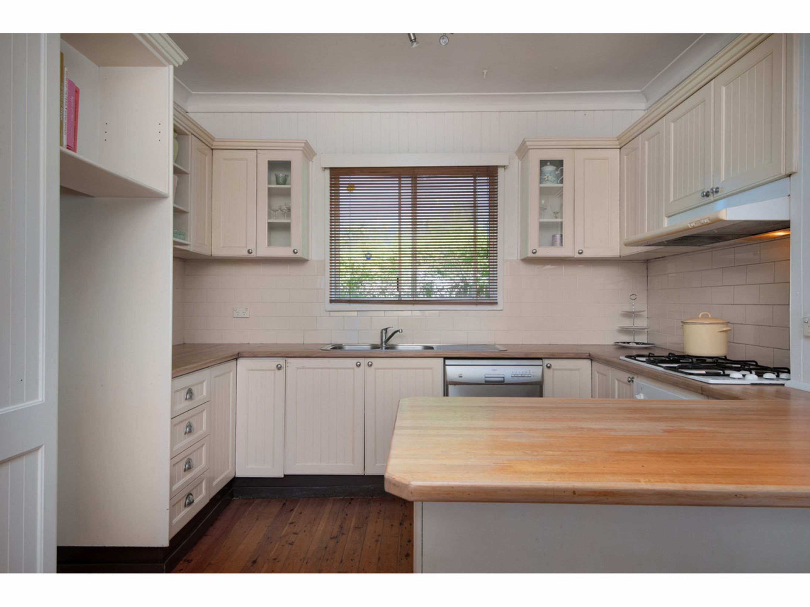 36 Govett Street, Katoomba - Thumbnail 3