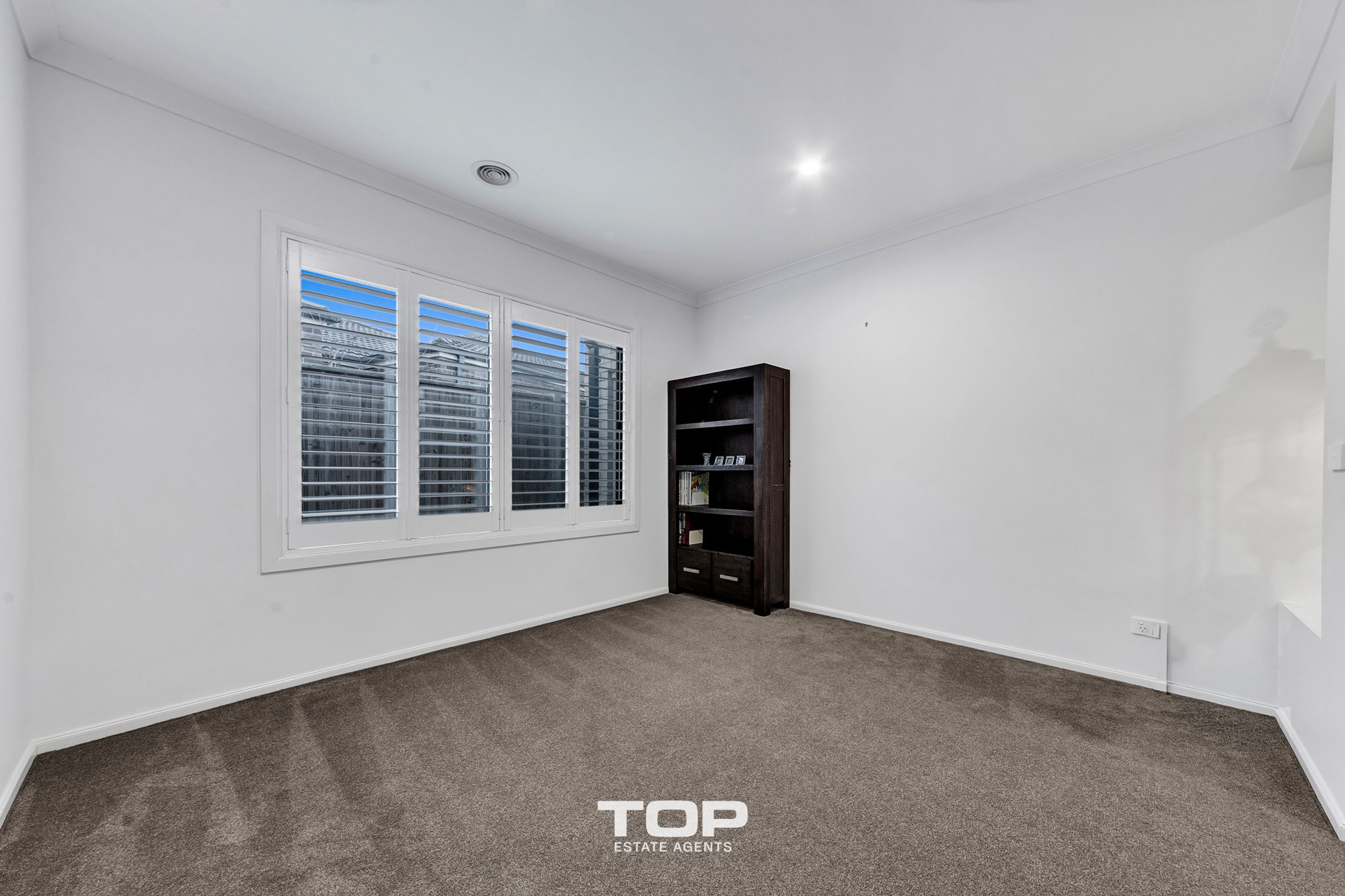 16 Dolomite Boulevard, Clyde North - Thumbnail 6