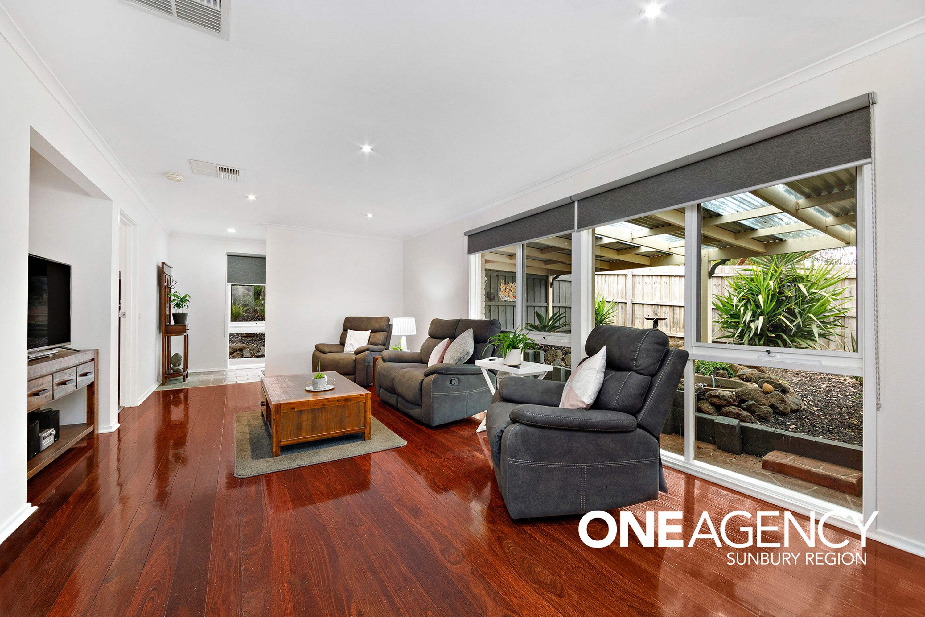 16 Talbot Place, Sunbury, VIC 3429, Sunbury - Thumbnail 8