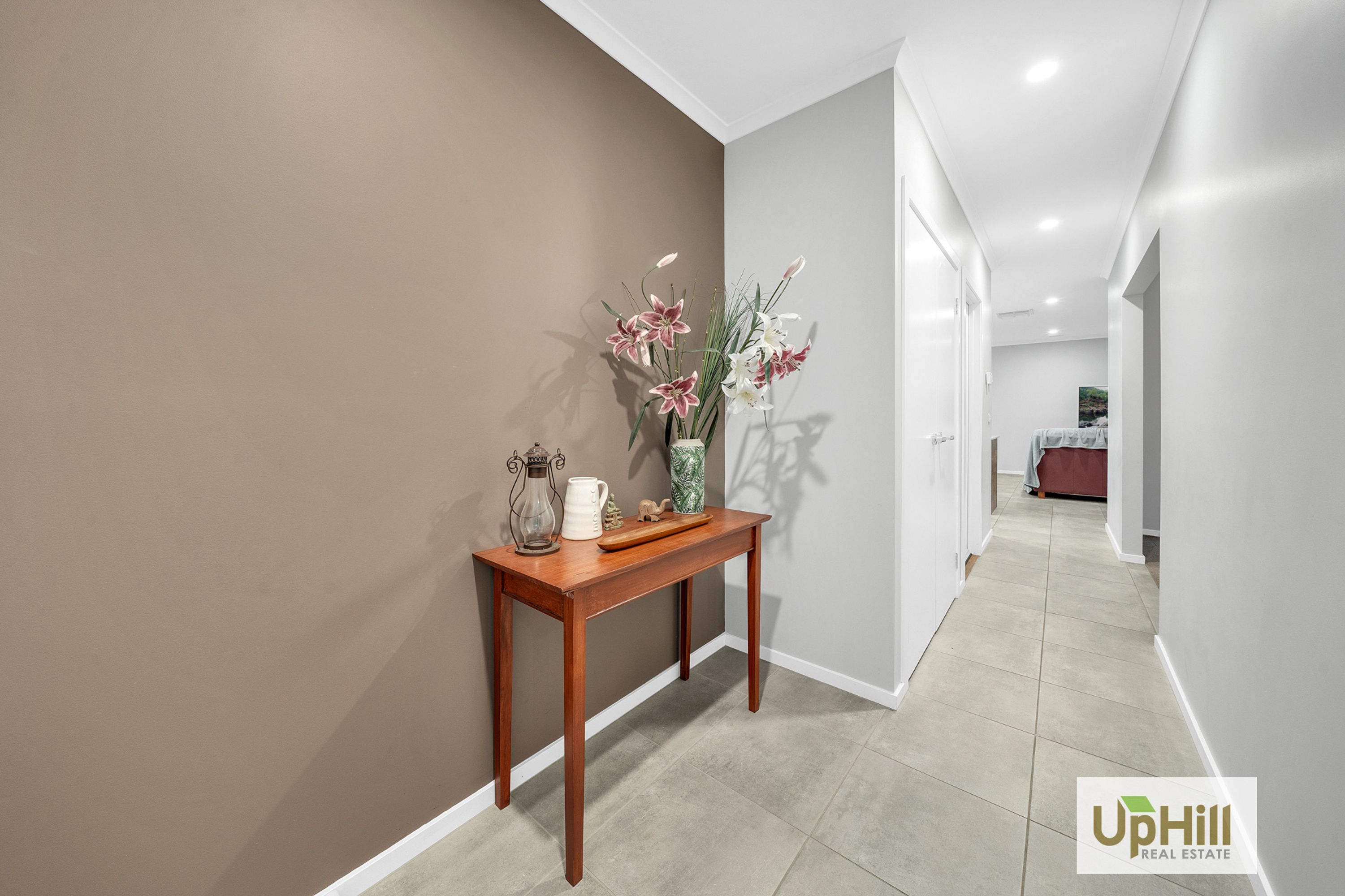 61 Stature Avenue, Clyde North - Thumbnail 2