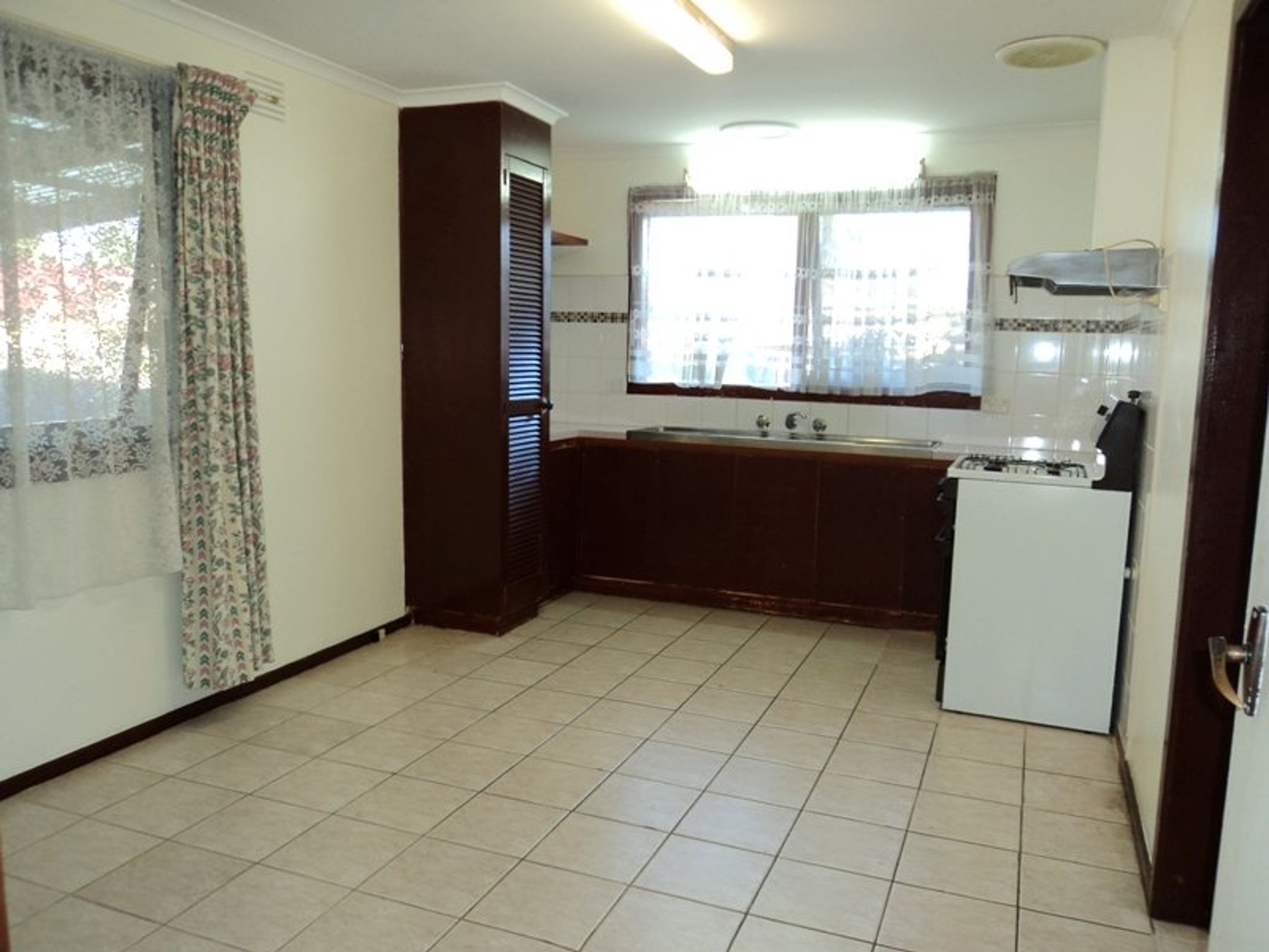 3/12 Bournemouth Avenue, Springvale - Thumbnail 4
