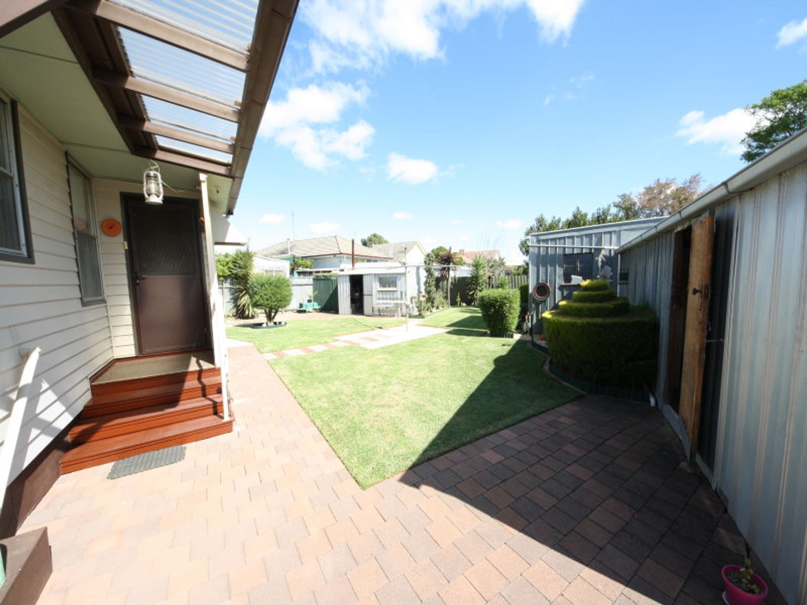 17 Winifred Street, Horsham VIC 3400, Horsham - Thumbnail 2