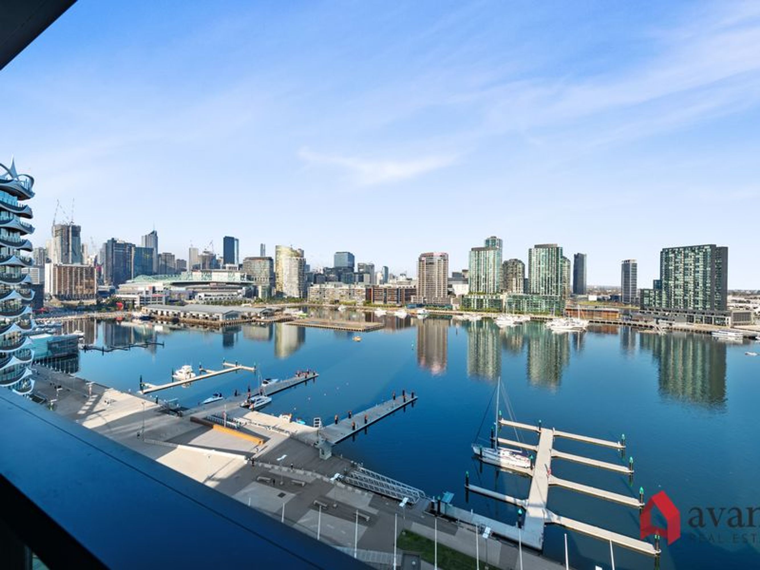 1402/8 Pearl River Road, Docklands - Thumbnail 2