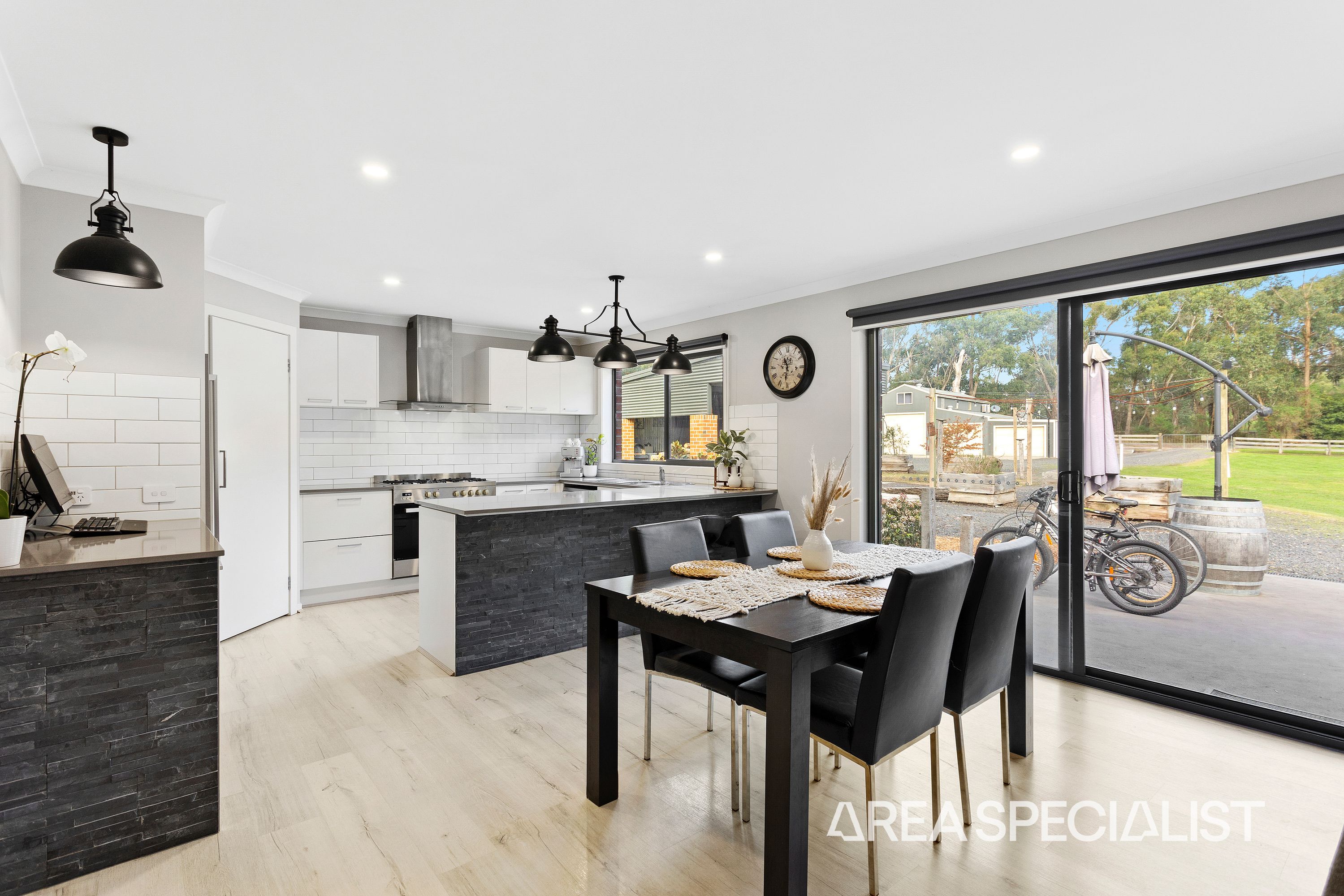 40 Follett Drive, Nyora - Thumbnail 7