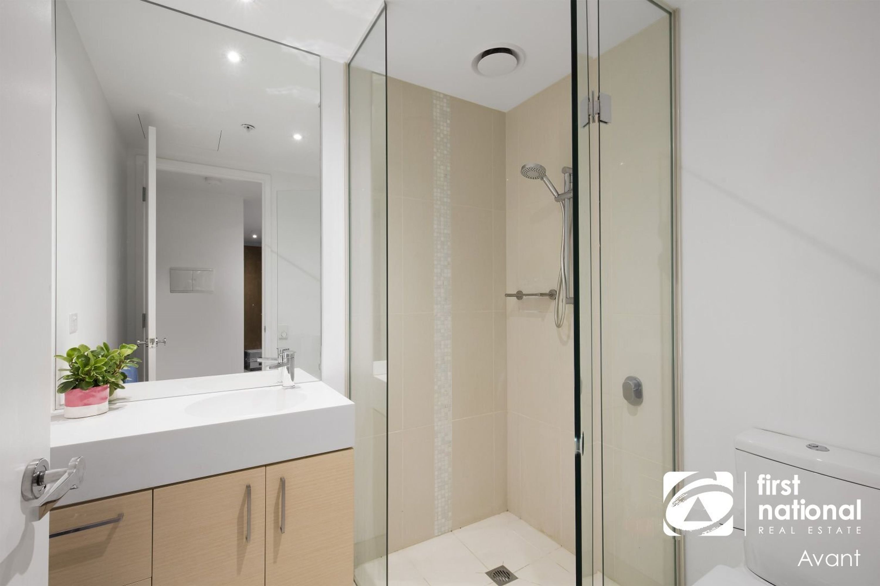 1113/9 Power Street, Southbank - Thumbnail 5
