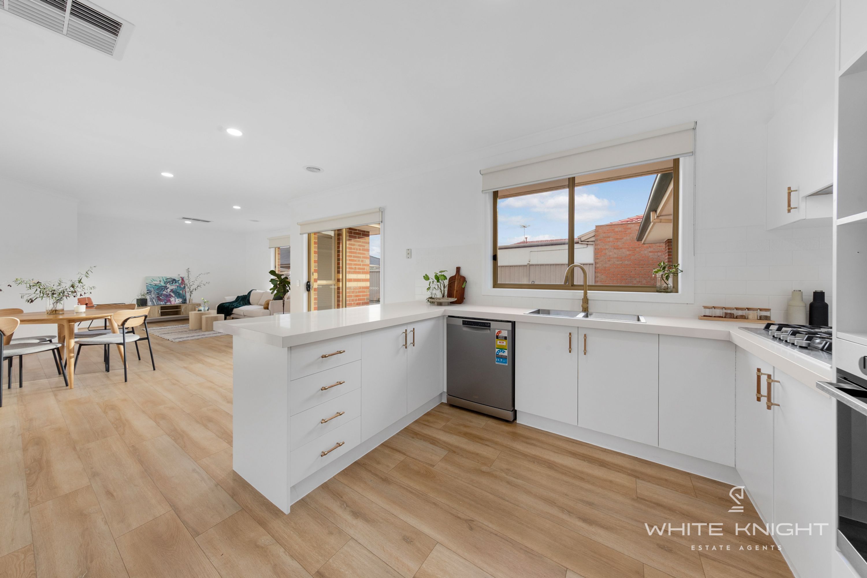 13 Elissa Way, St Albans VIC 3021, St Albans - Thumbnail 5