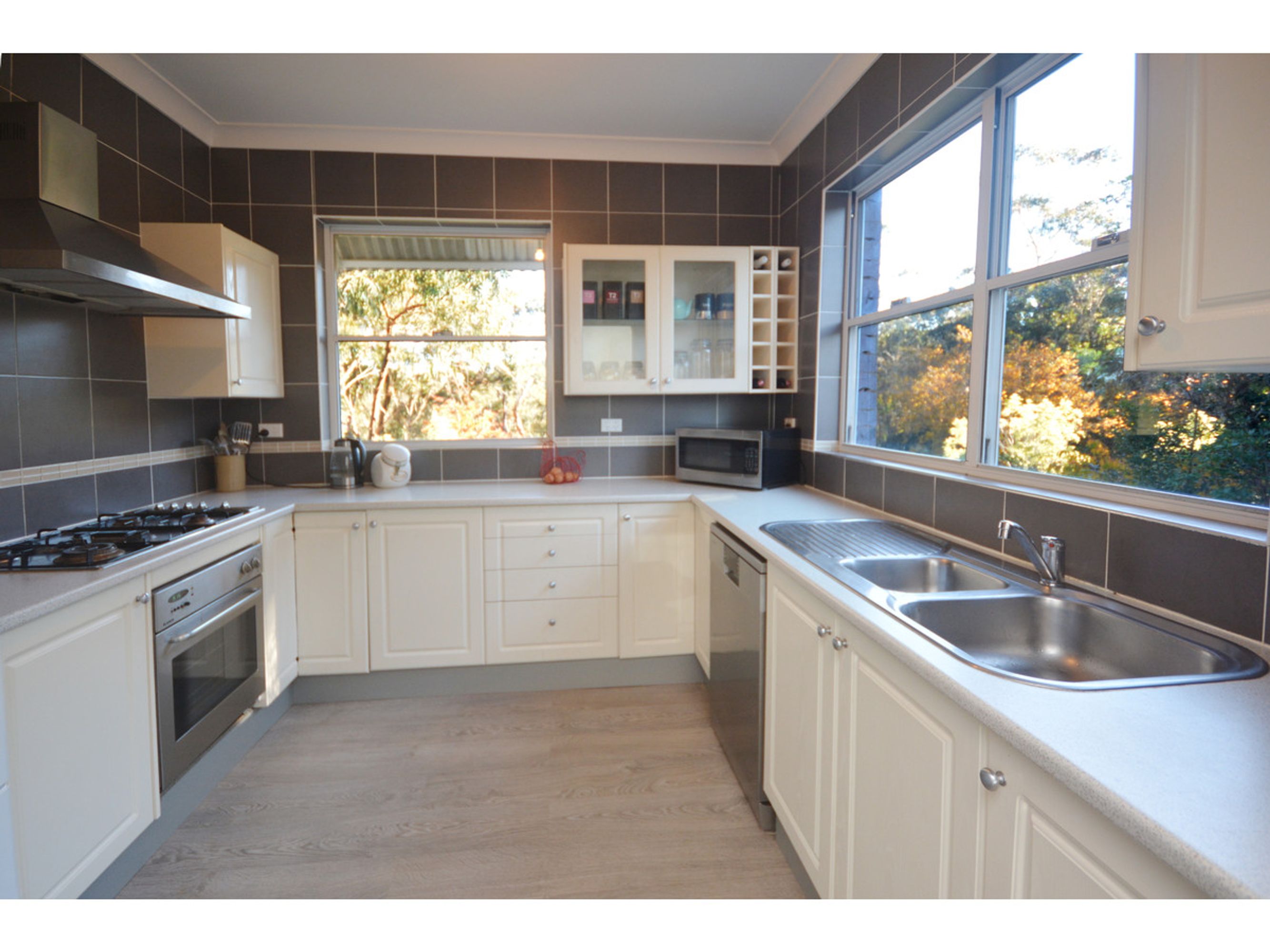 10 Banksia Park Road, Katoomba - Thumbnail 5