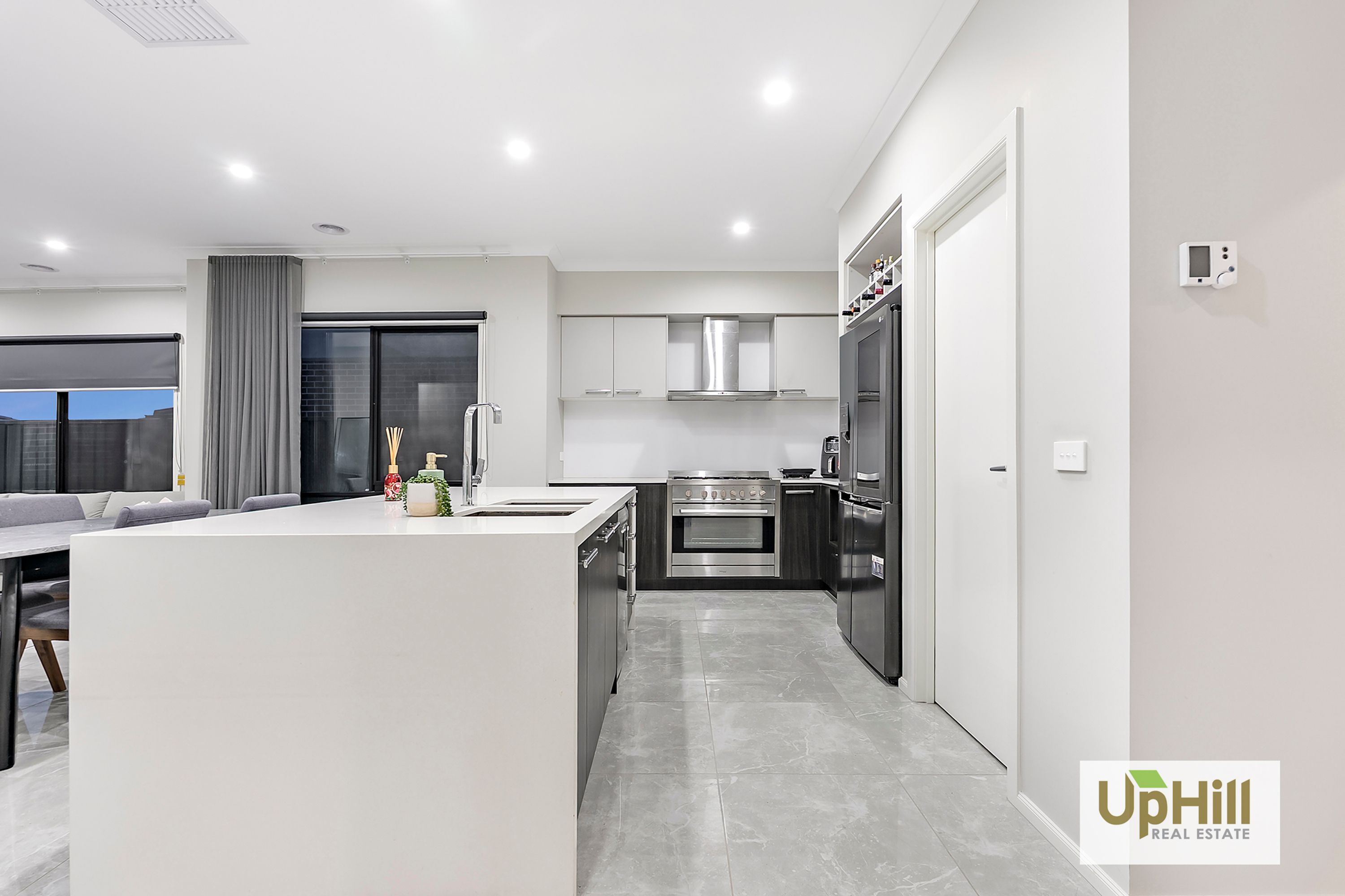 16 Vesna Avenue, Clyde North - Thumbnail 6