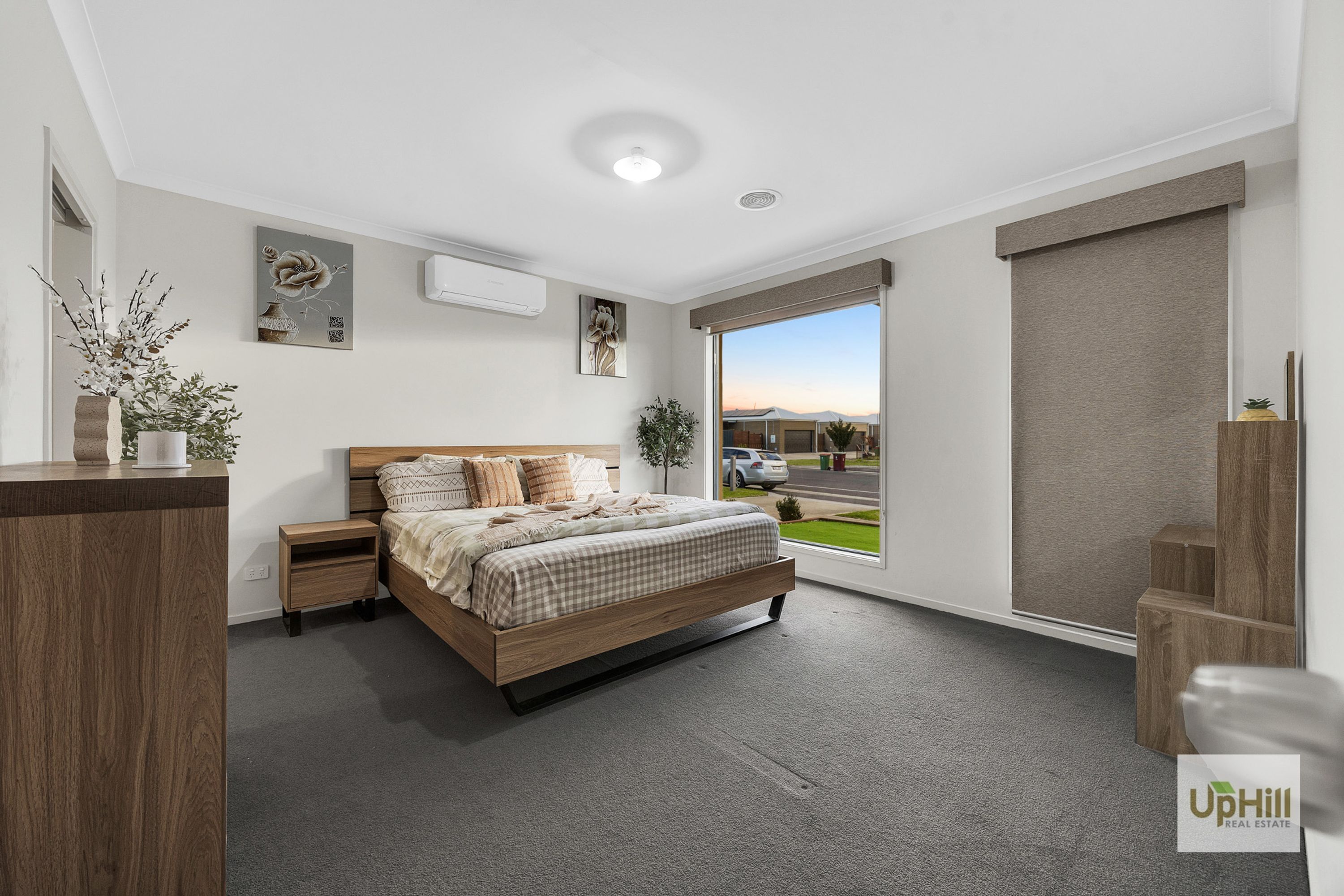 76 Como Parade, Clyde North - Thumbnail 3