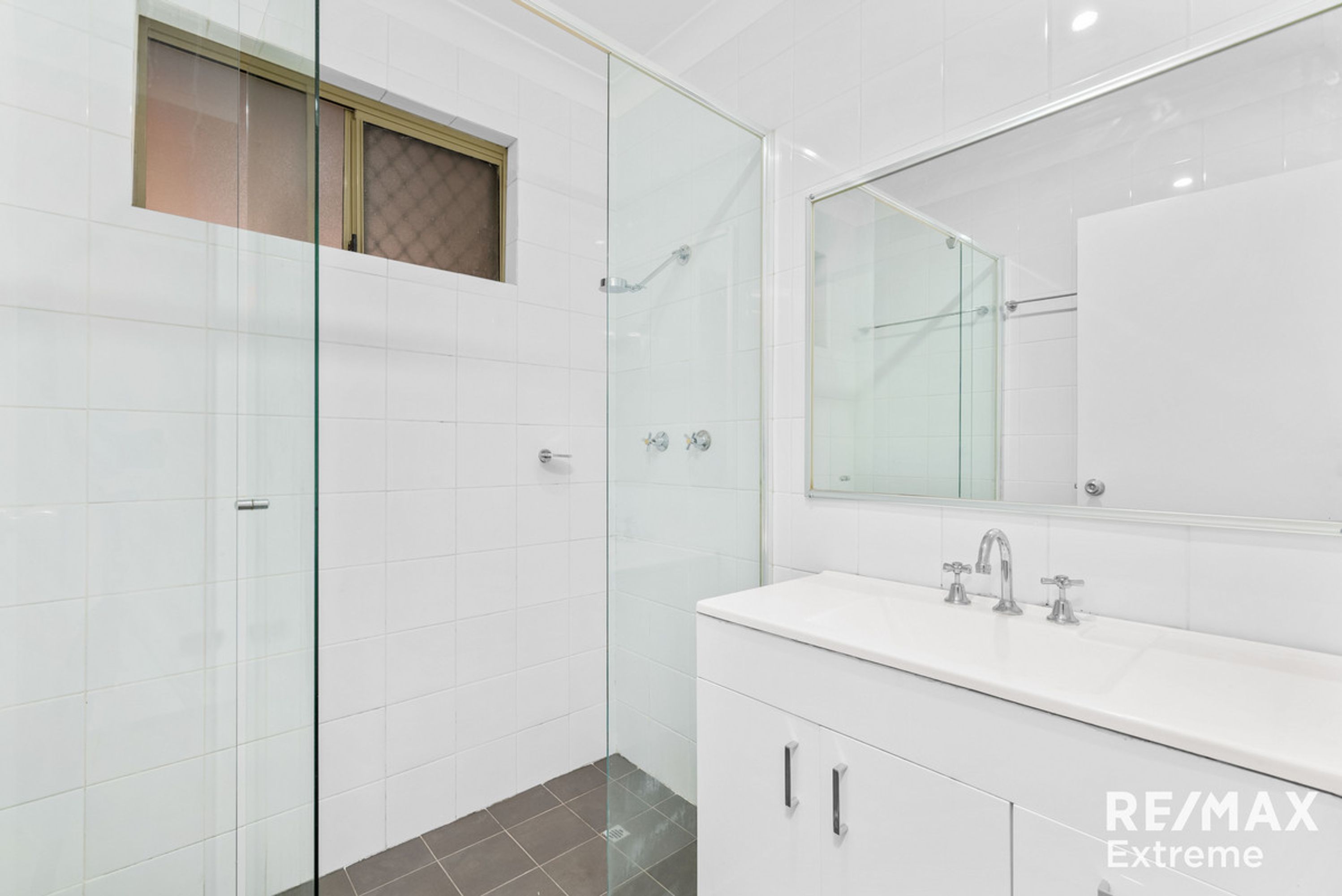 54 Dealy Close, Cannington - Thumbnail 8