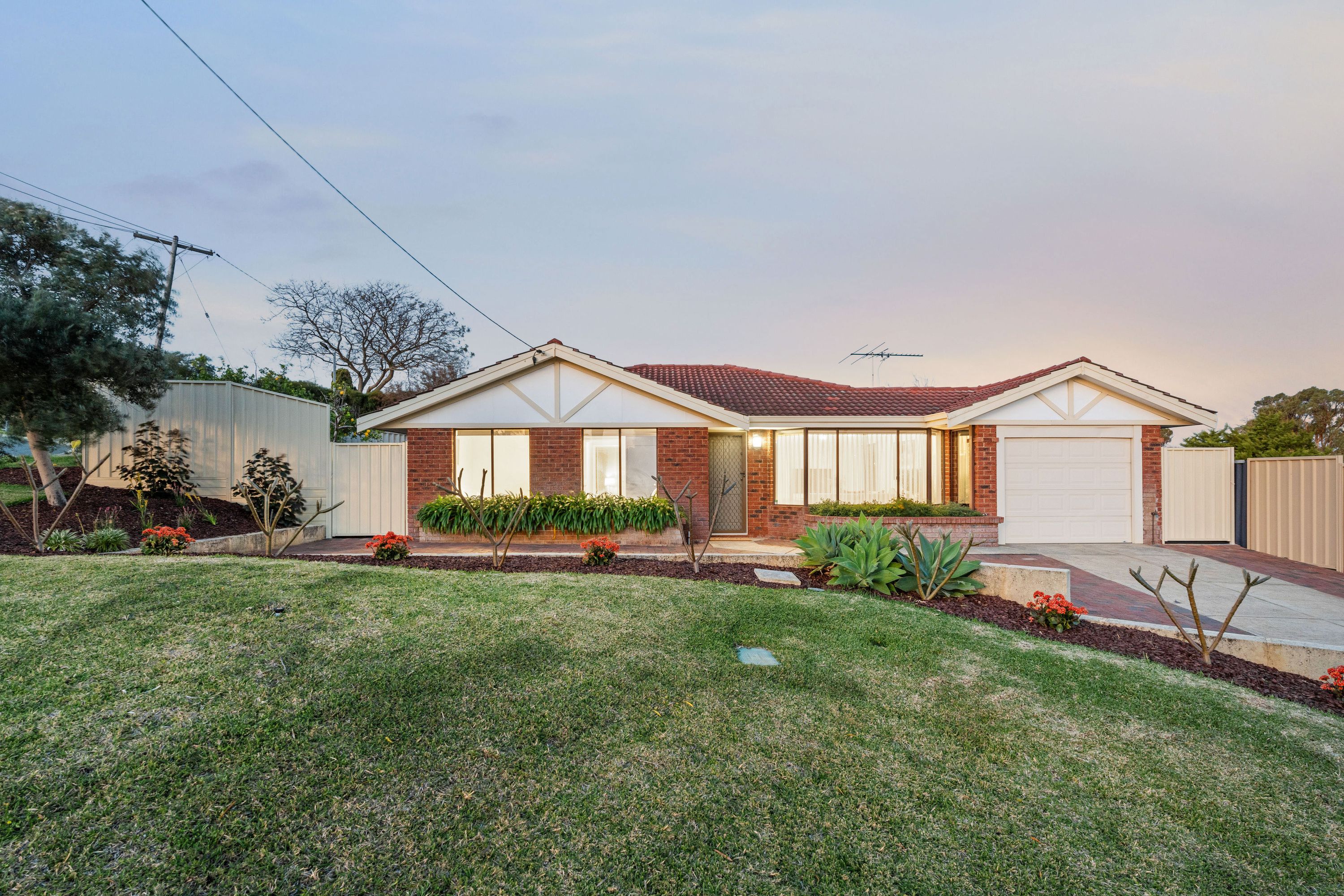 4 Alan Court, Beldon - Thumbnail 3