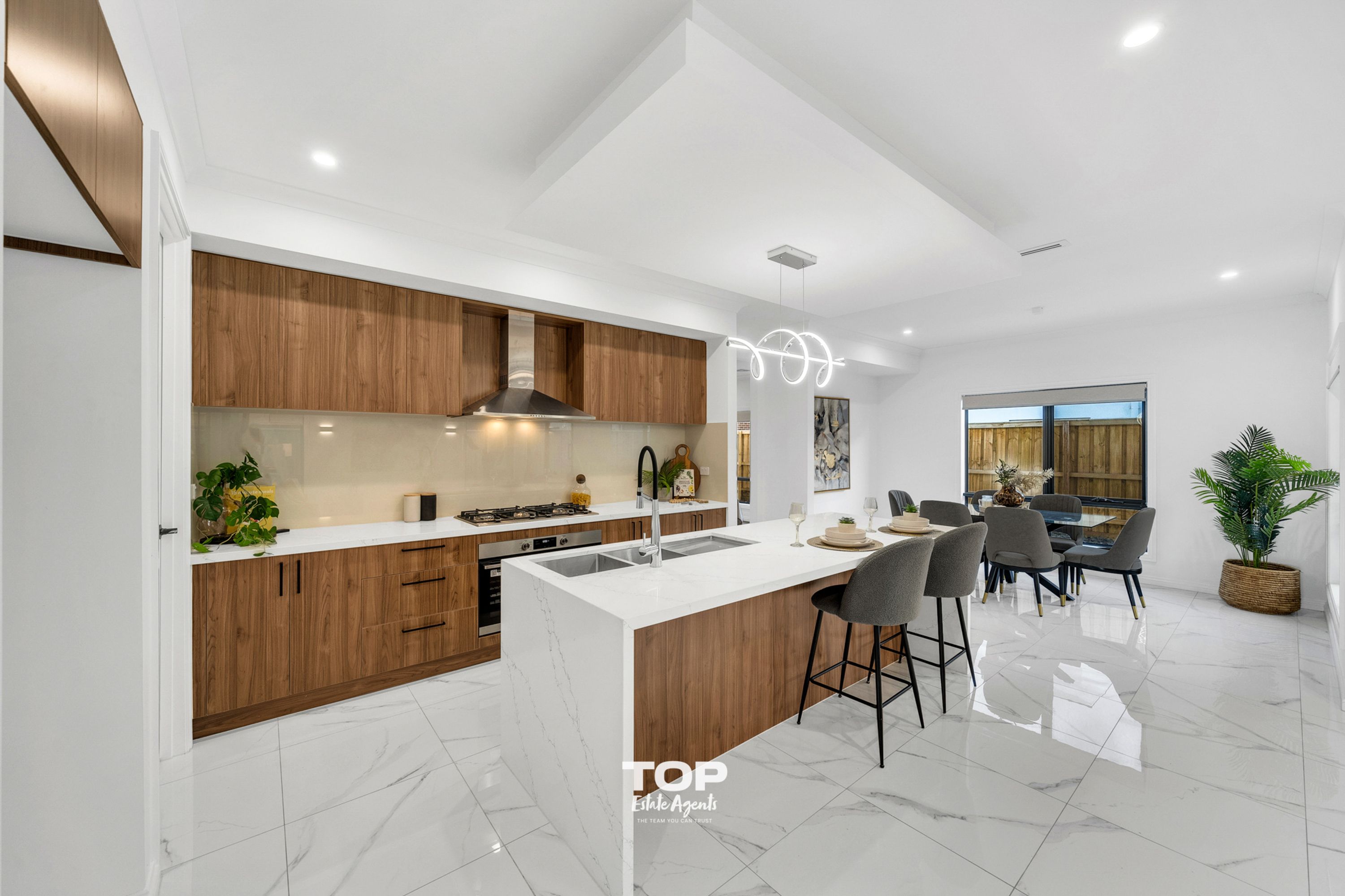 72 Generation Drive, Clyde North - Thumbnail 8