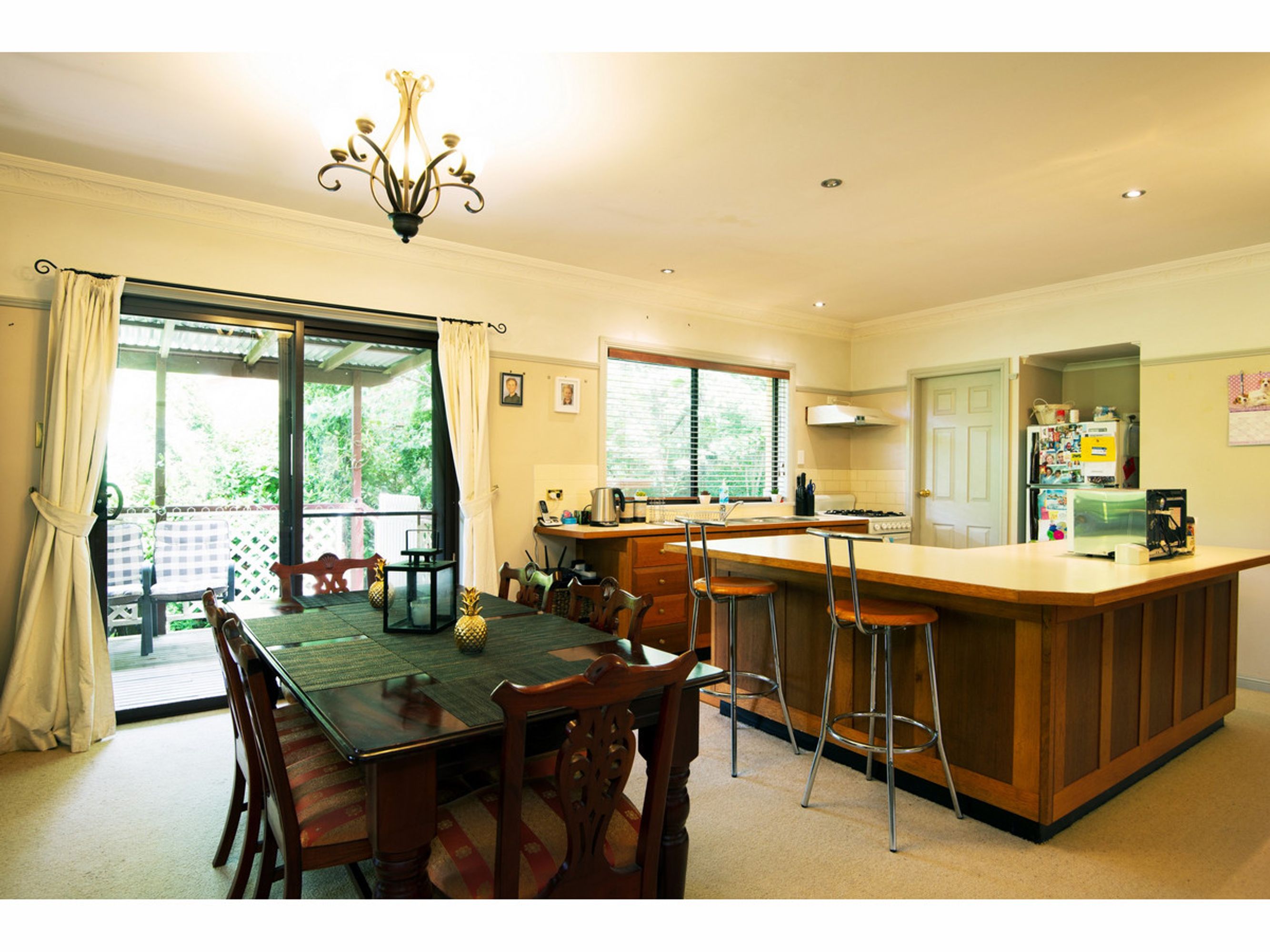 8 Fourth Avenue, Katoomba - Thumbnail 2