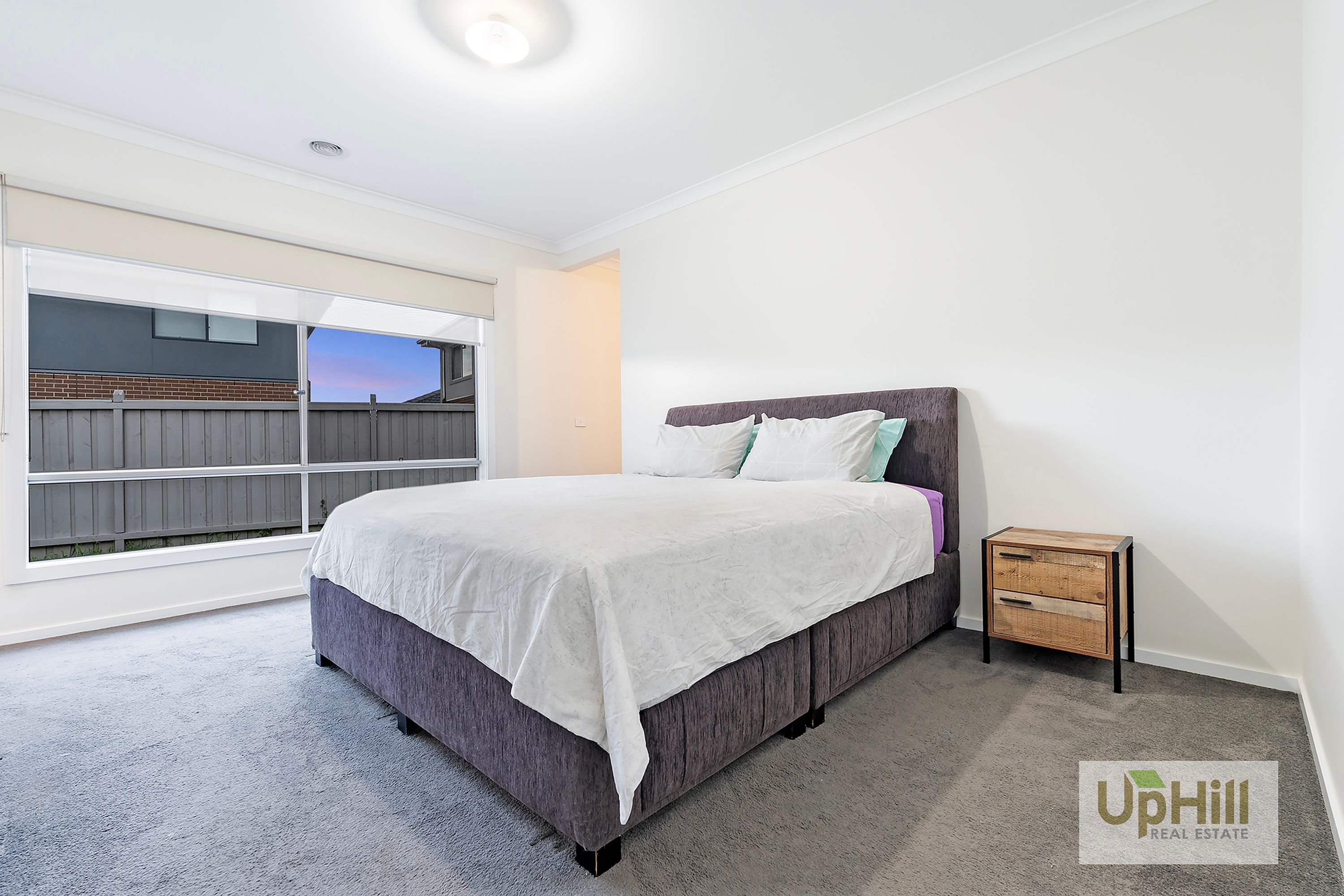 9 Leghorn Way, Clyde North - Thumbnail 4