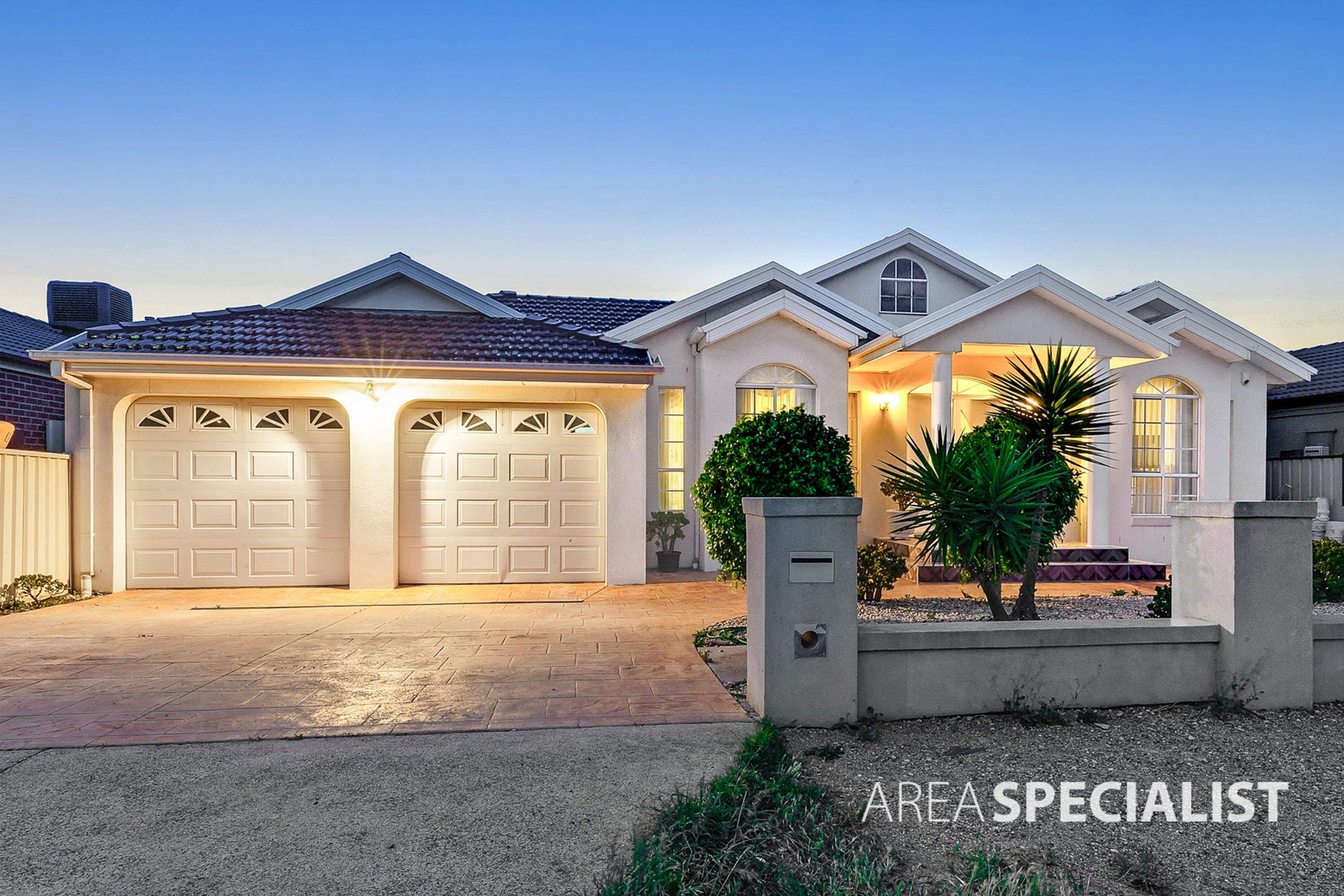 10 Evergreen Court, Taylors Hill VIC 3037, Taylors Hill - Thumbnail 2