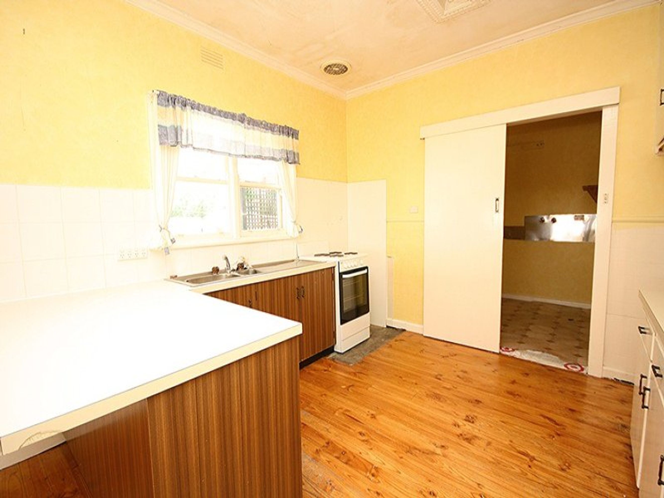2 Ivy Street, Horsham VIC 3400, Horsham - Thumbnail 3