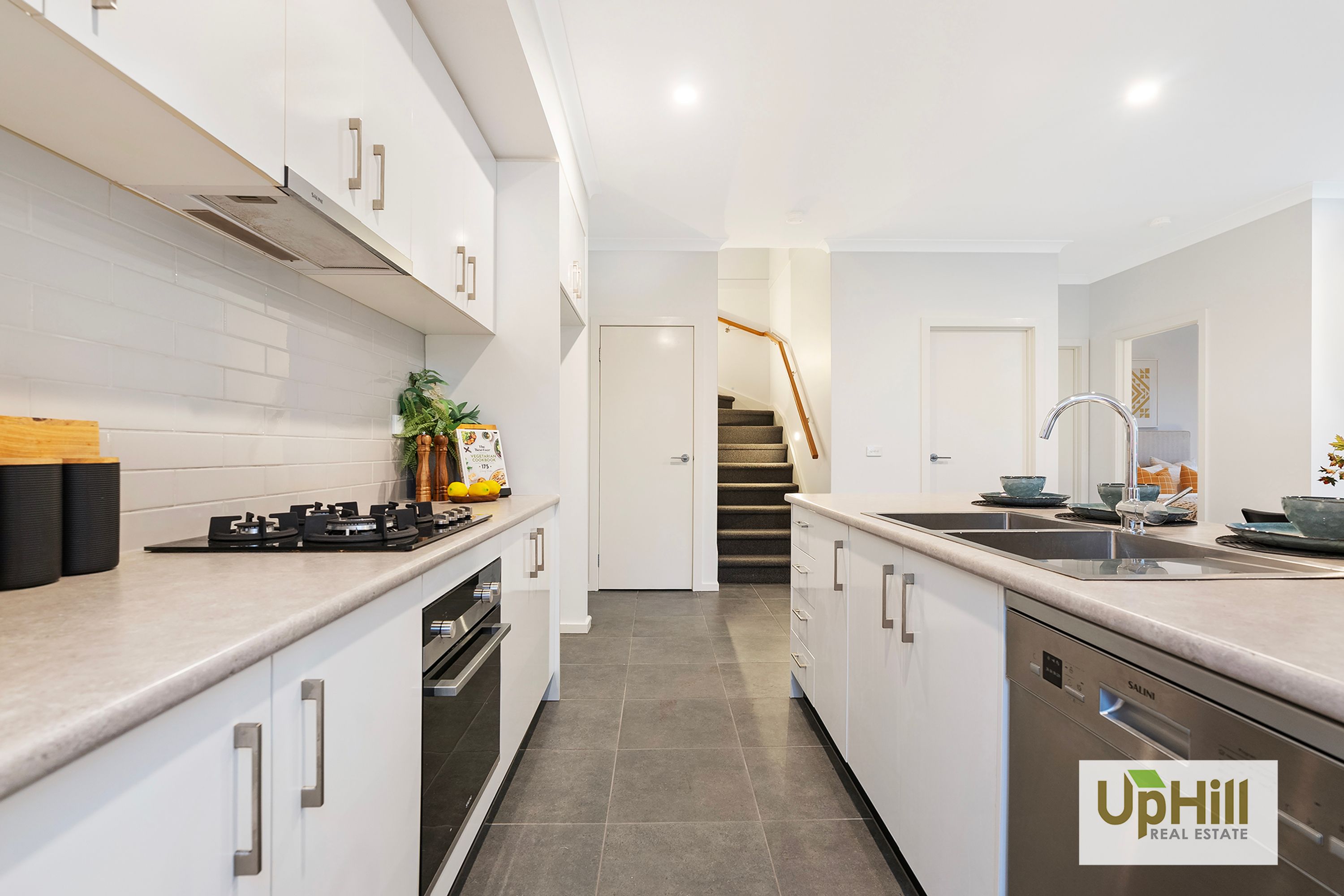 4S Mountjoy Circuit, Clyde North - Thumbnail 5