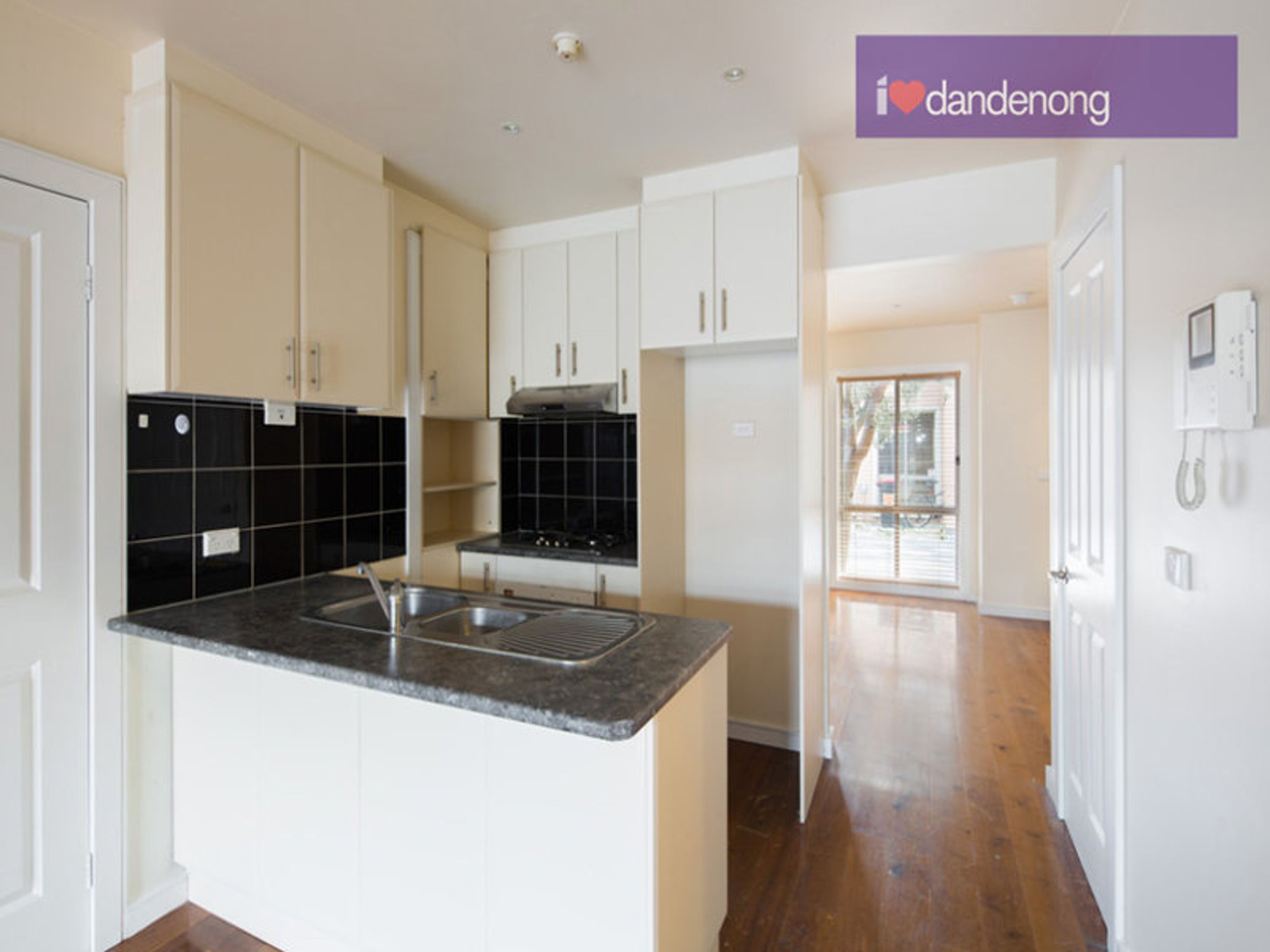 8/32 Stud Road, Dandenong - Thumbnail 2