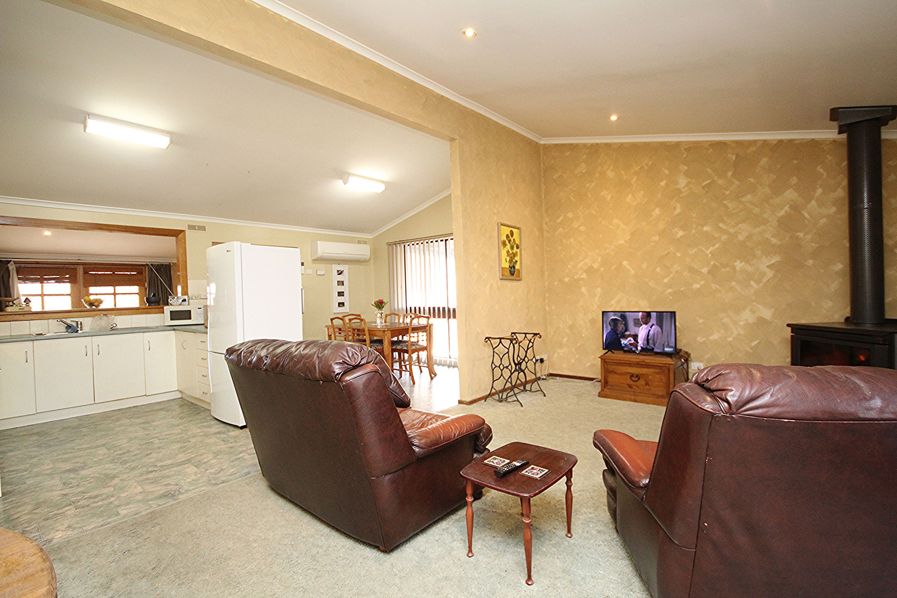 2 Anna Street, Dimboola VIC 3414, Dimboola - Thumbnail 3