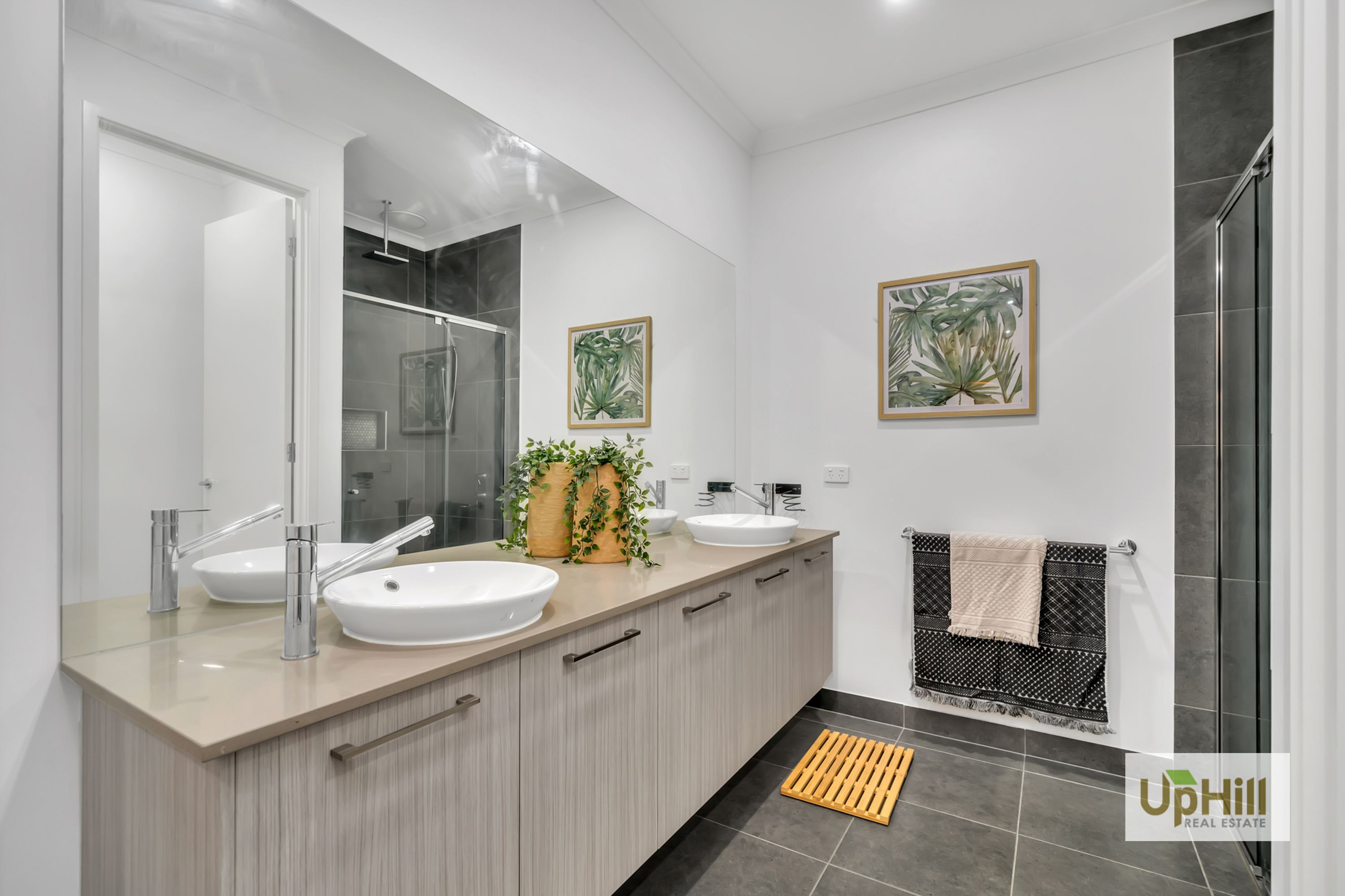 16 Bazadaise Drive, Clyde North - Thumbnail 8