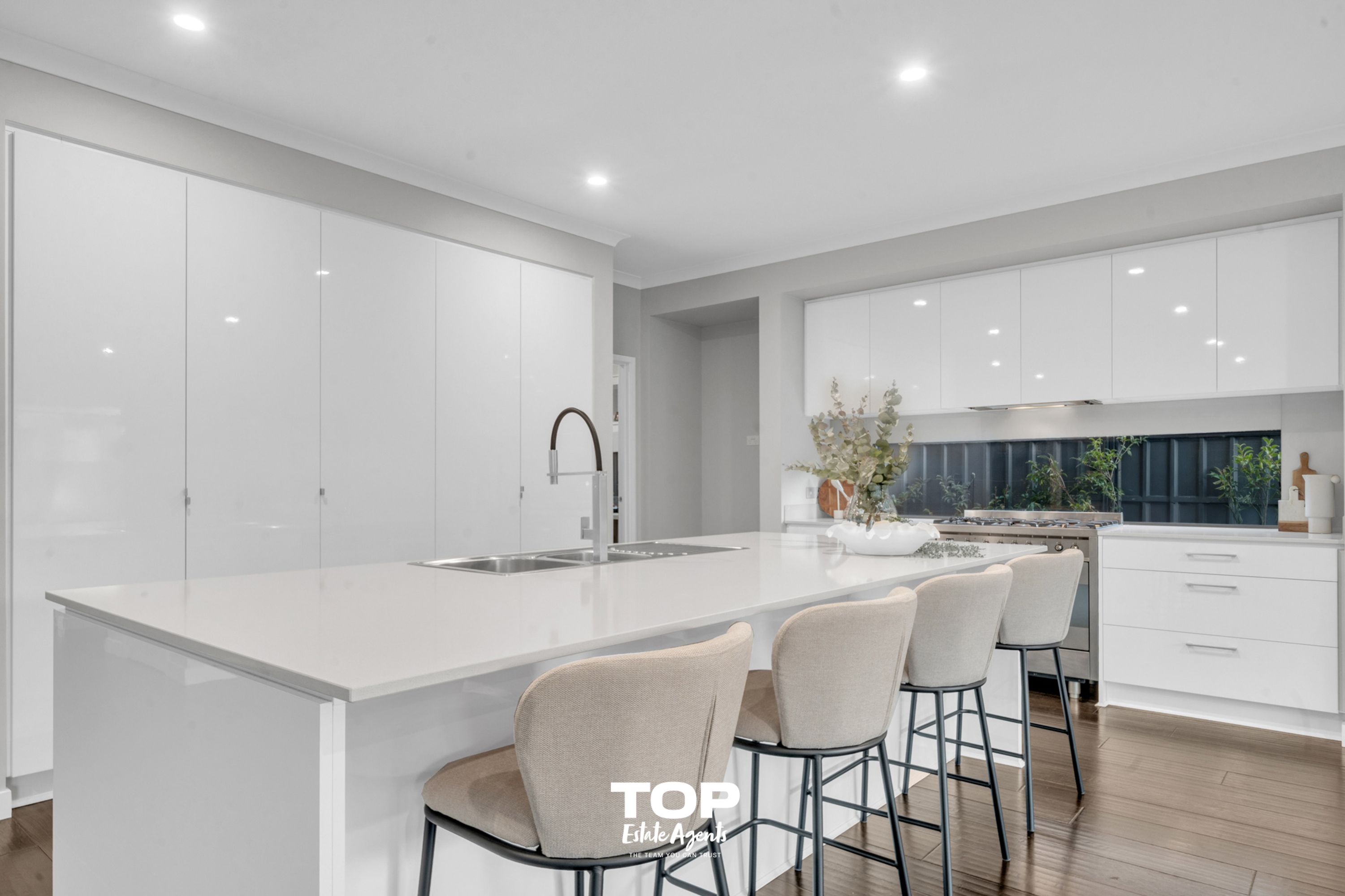 7 Calypso Way, Clyde North - Thumbnail 4