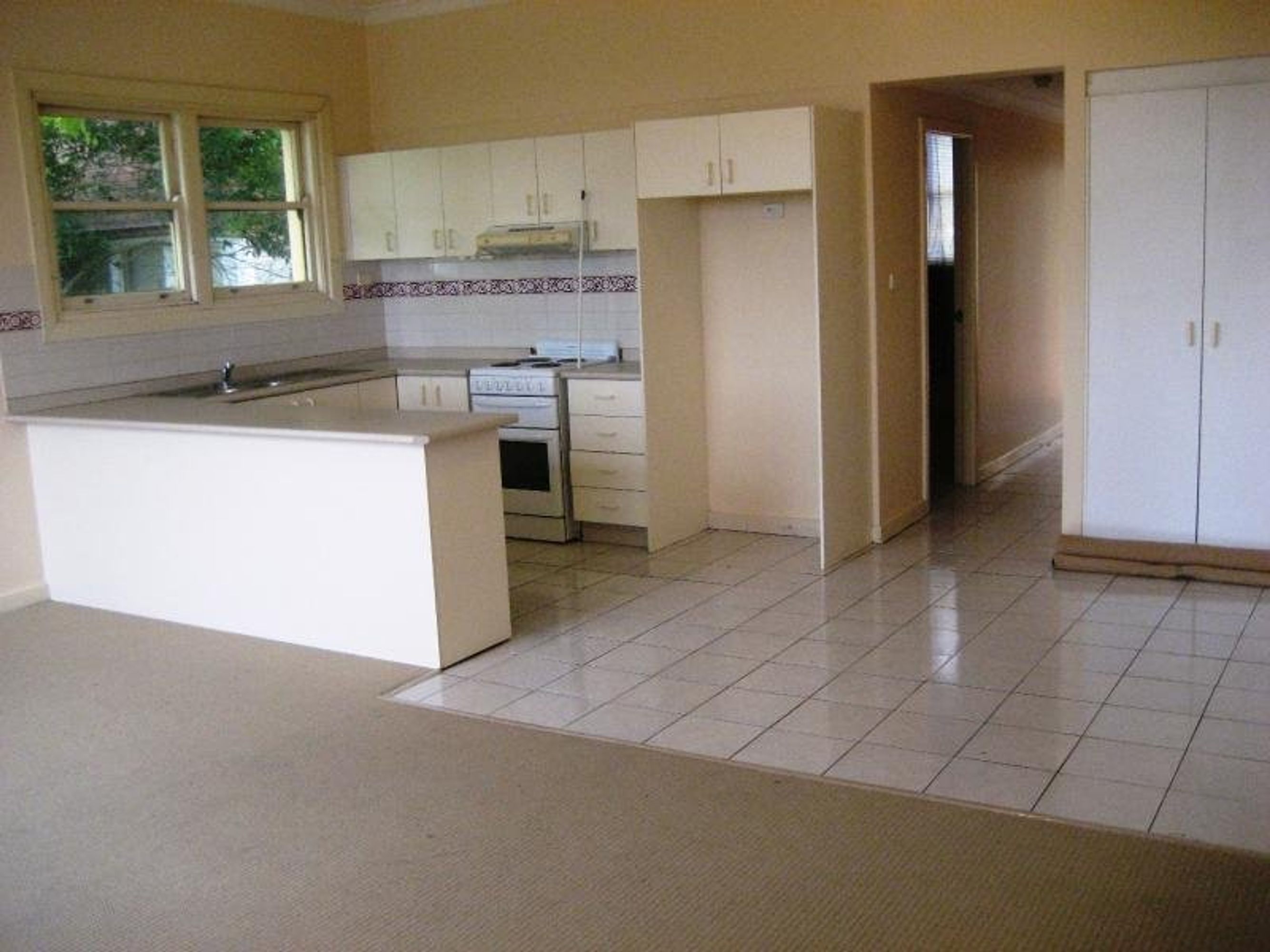 4/30-32 Forest Rd, Arncliffe, Arncliffe - Thumbnail 2