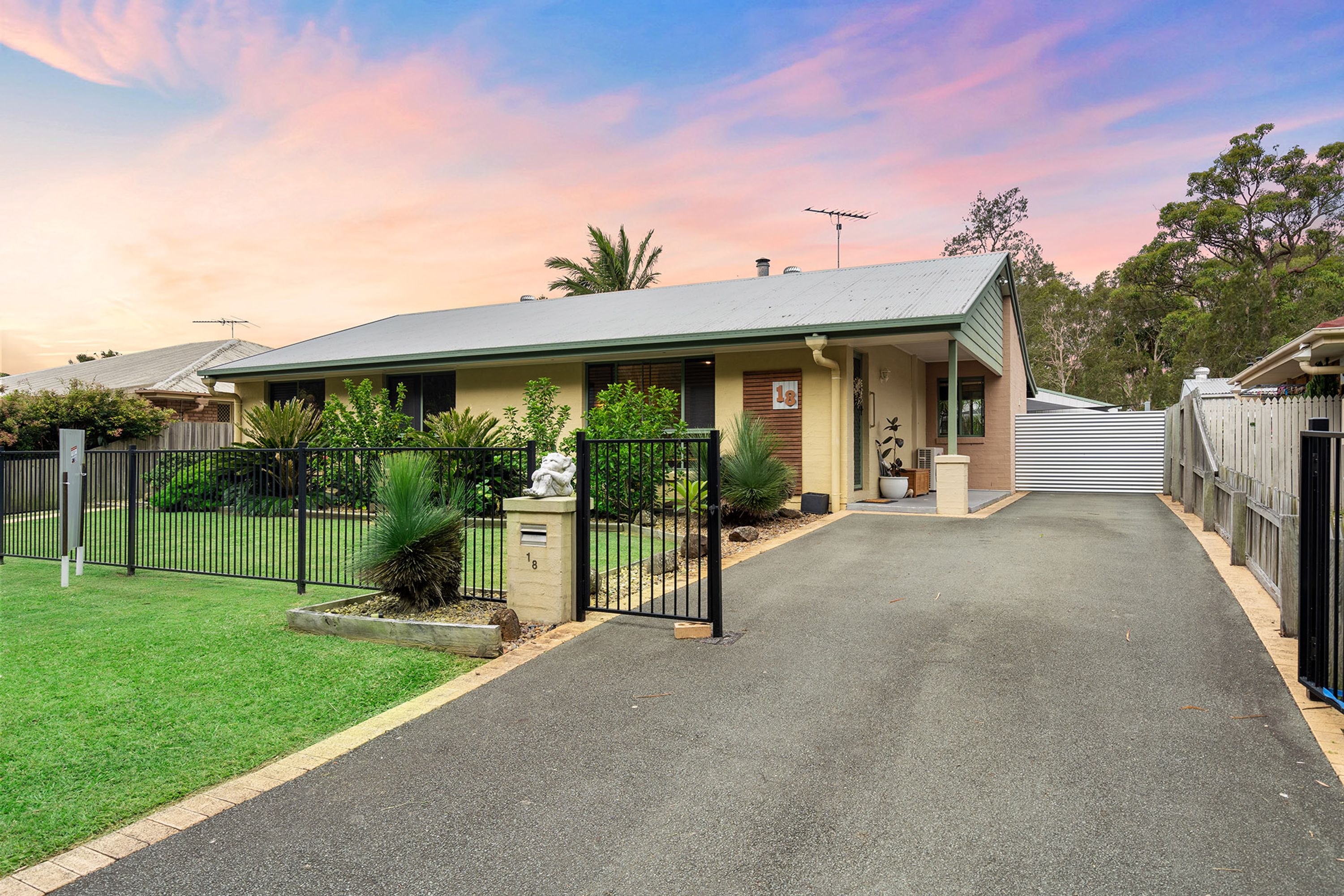 18 Petrel Place, Jacobs Well