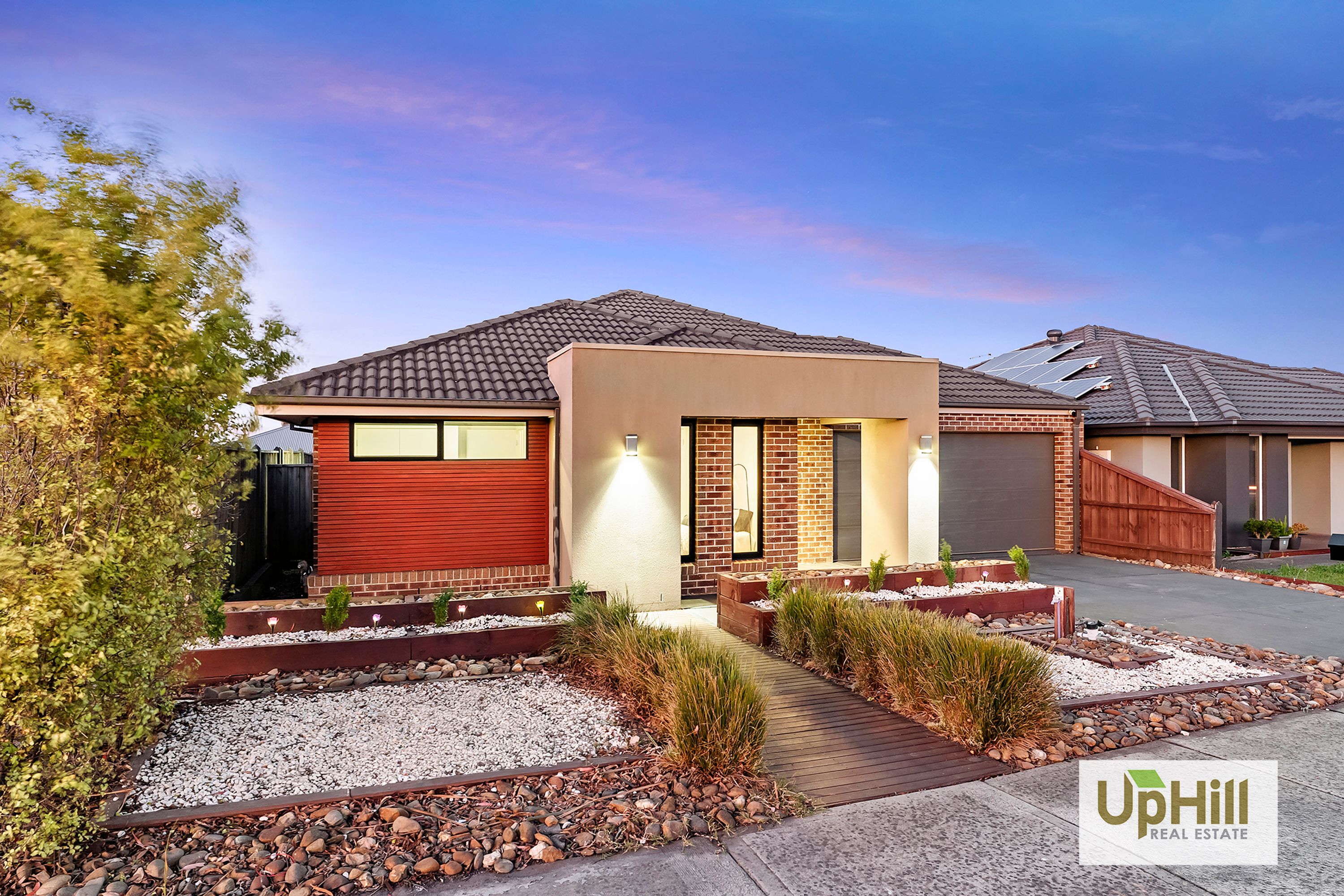 10 Ranfurlie Boulevard, Cranbourne West - Thumbnail 2