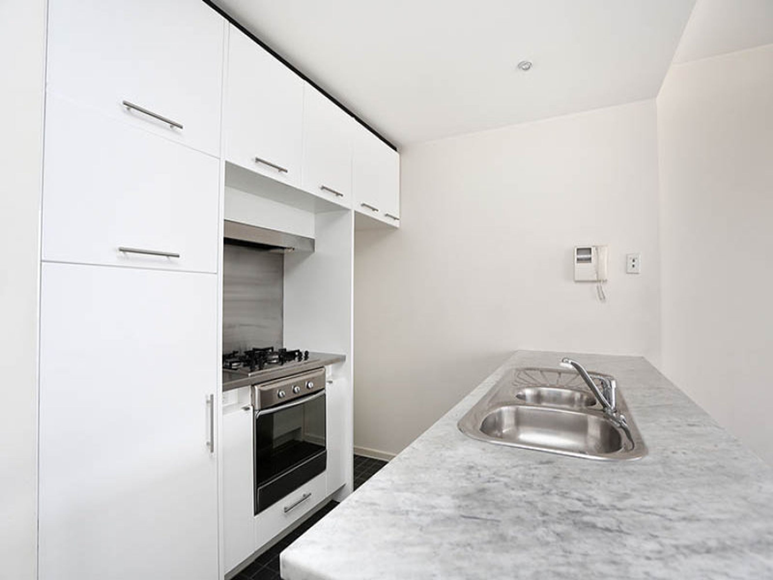 1506/225 Elizabeth Street, Melbourne - Thumbnail 3