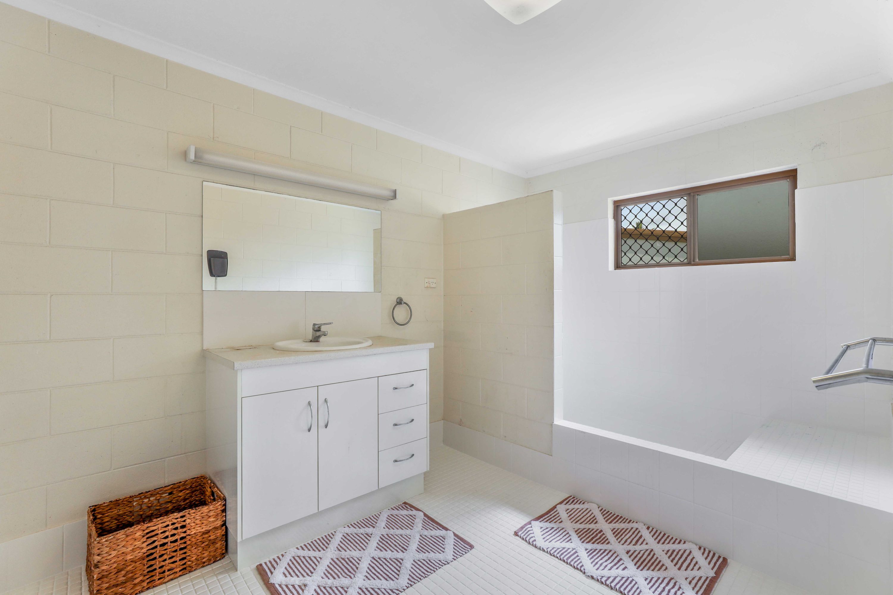 67 Carnation Drive, Mooroobool, QLD 4870, Mooroobool - Thumbnail 8