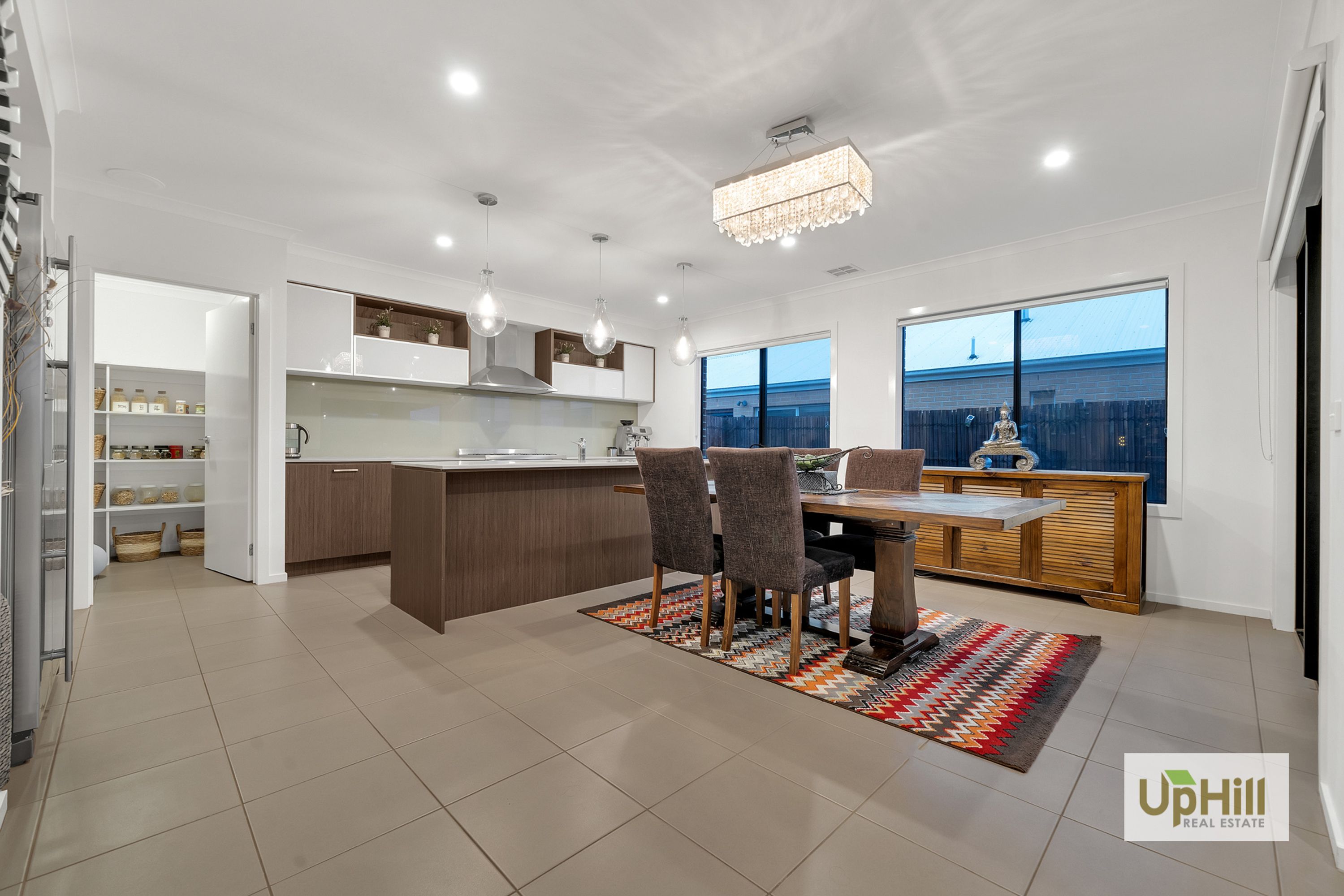 2 Girona Drive, Clyde North - Thumbnail 8
