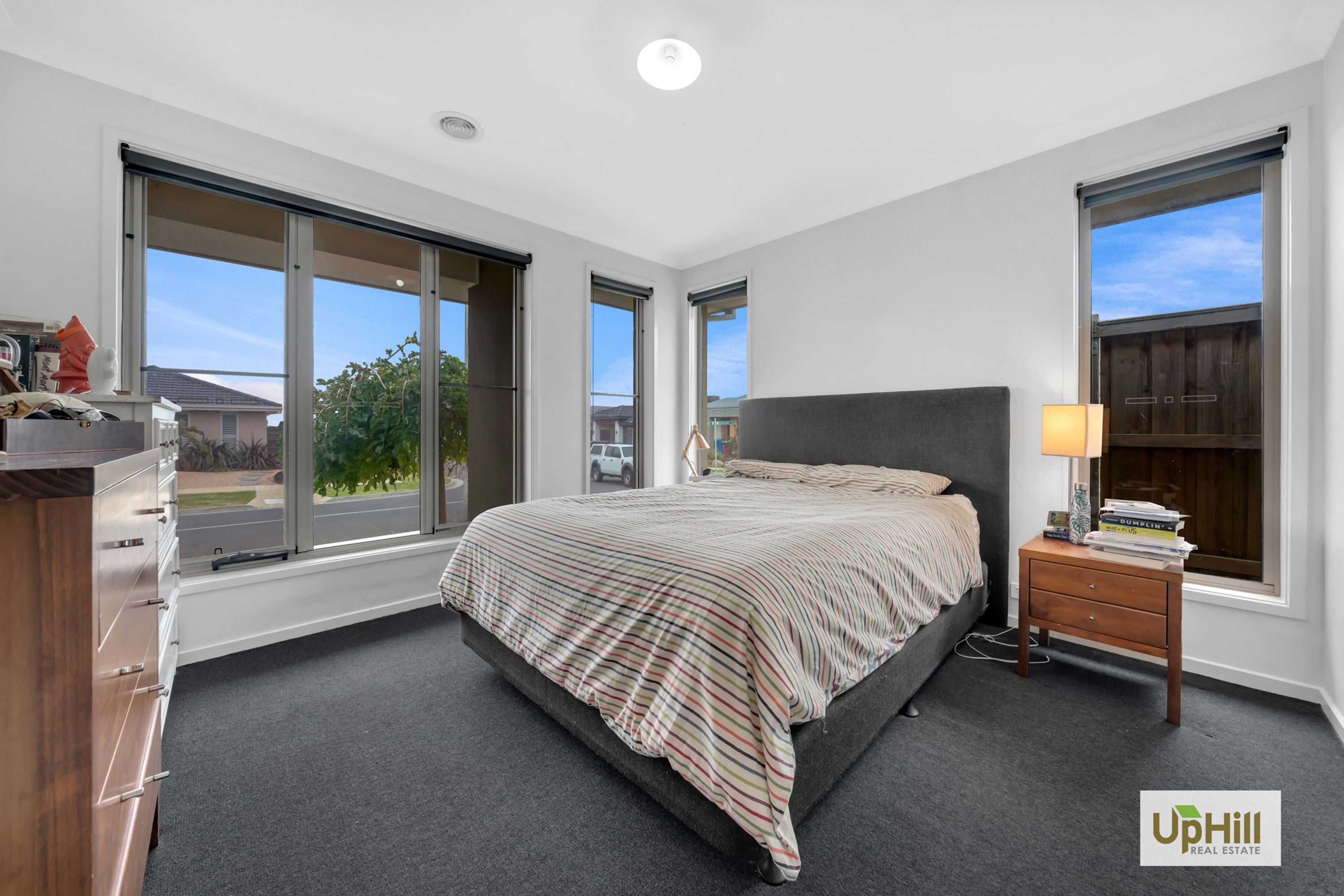 10 Crisp Street, Clyde North - Thumbnail 2